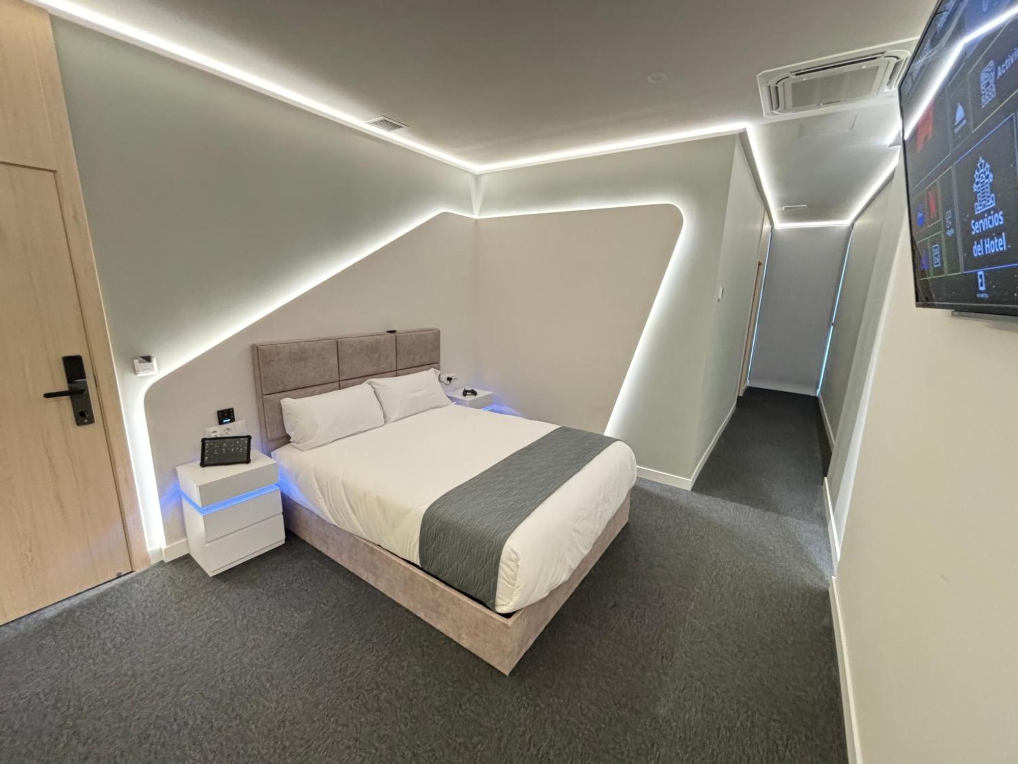 Deluxe Double or Twin Room,1622785952:JPEG