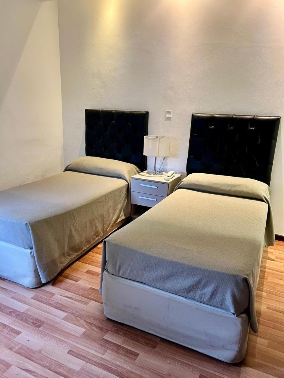 Twin Room,1622880815:JPEG