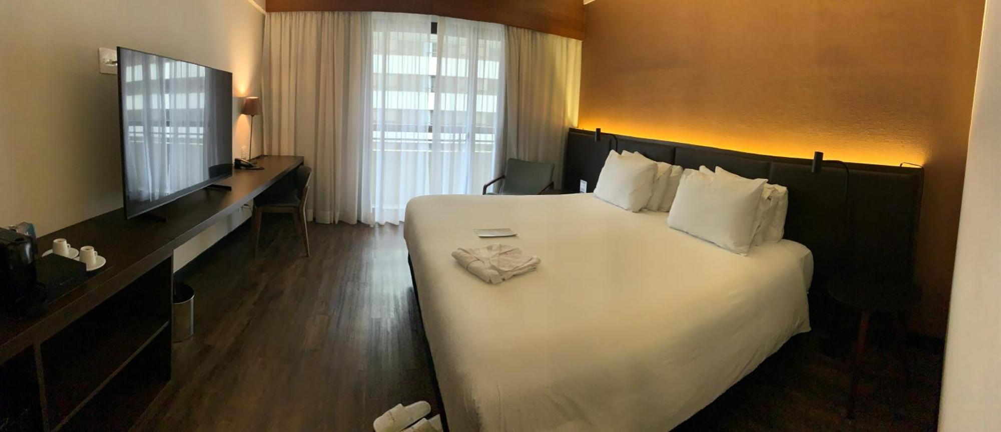 One-Bedroom Executive Apartment One King Bed