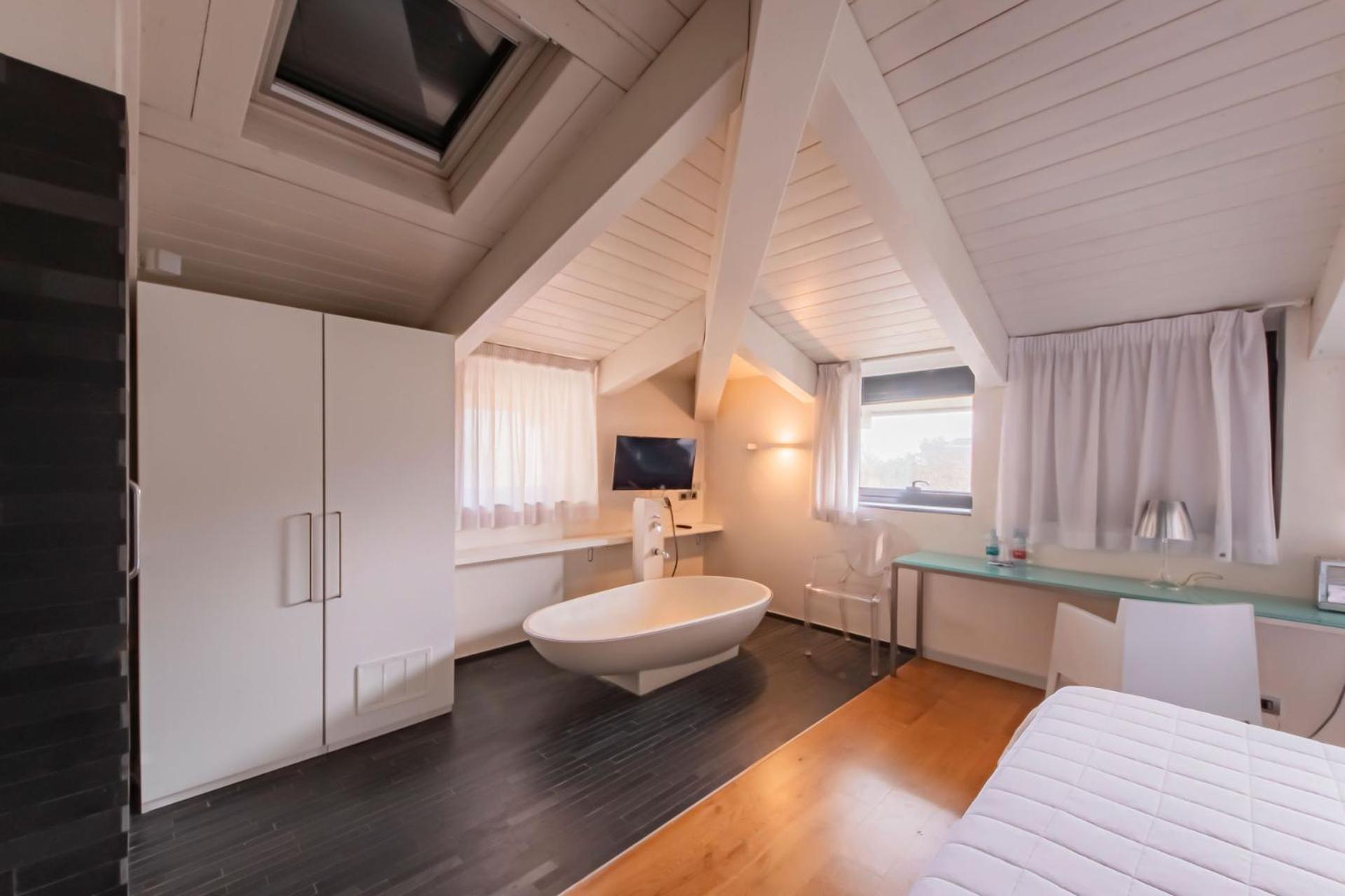 Superior Double Room,1624745939:JPEG
