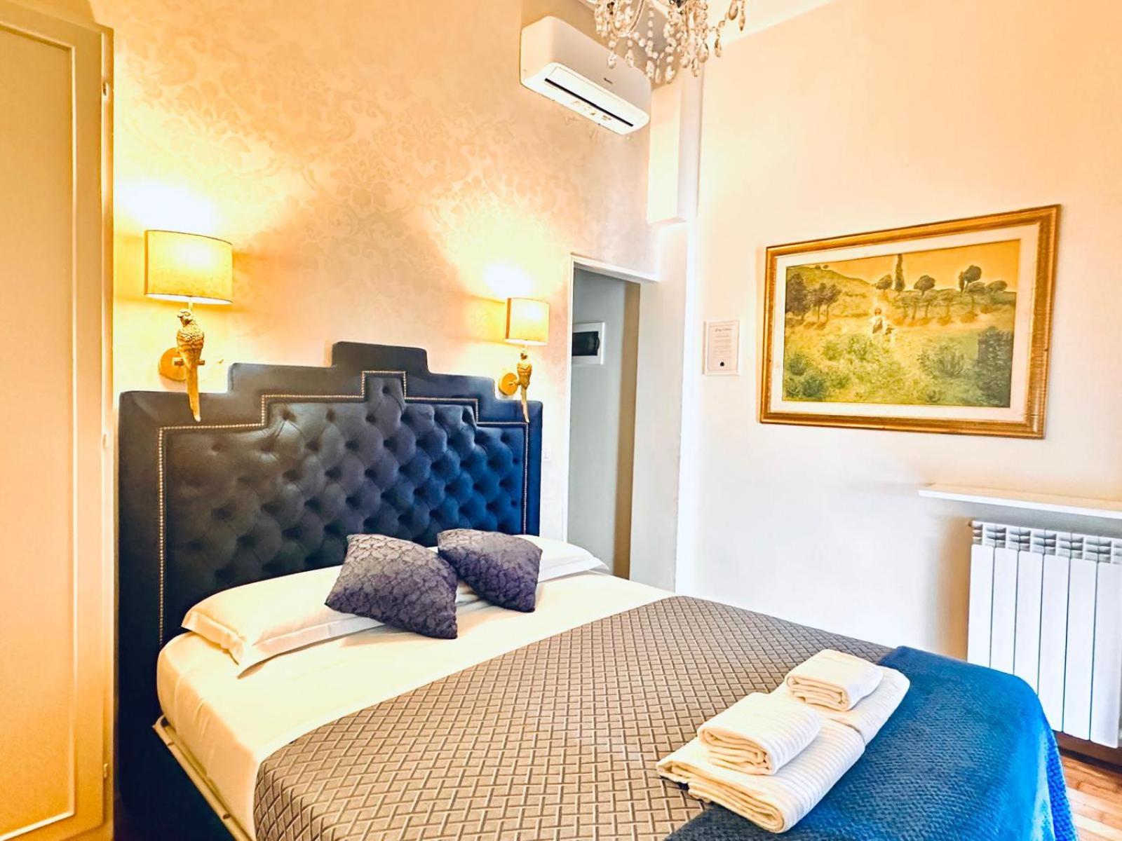 Deluxe Suite Spa Bath