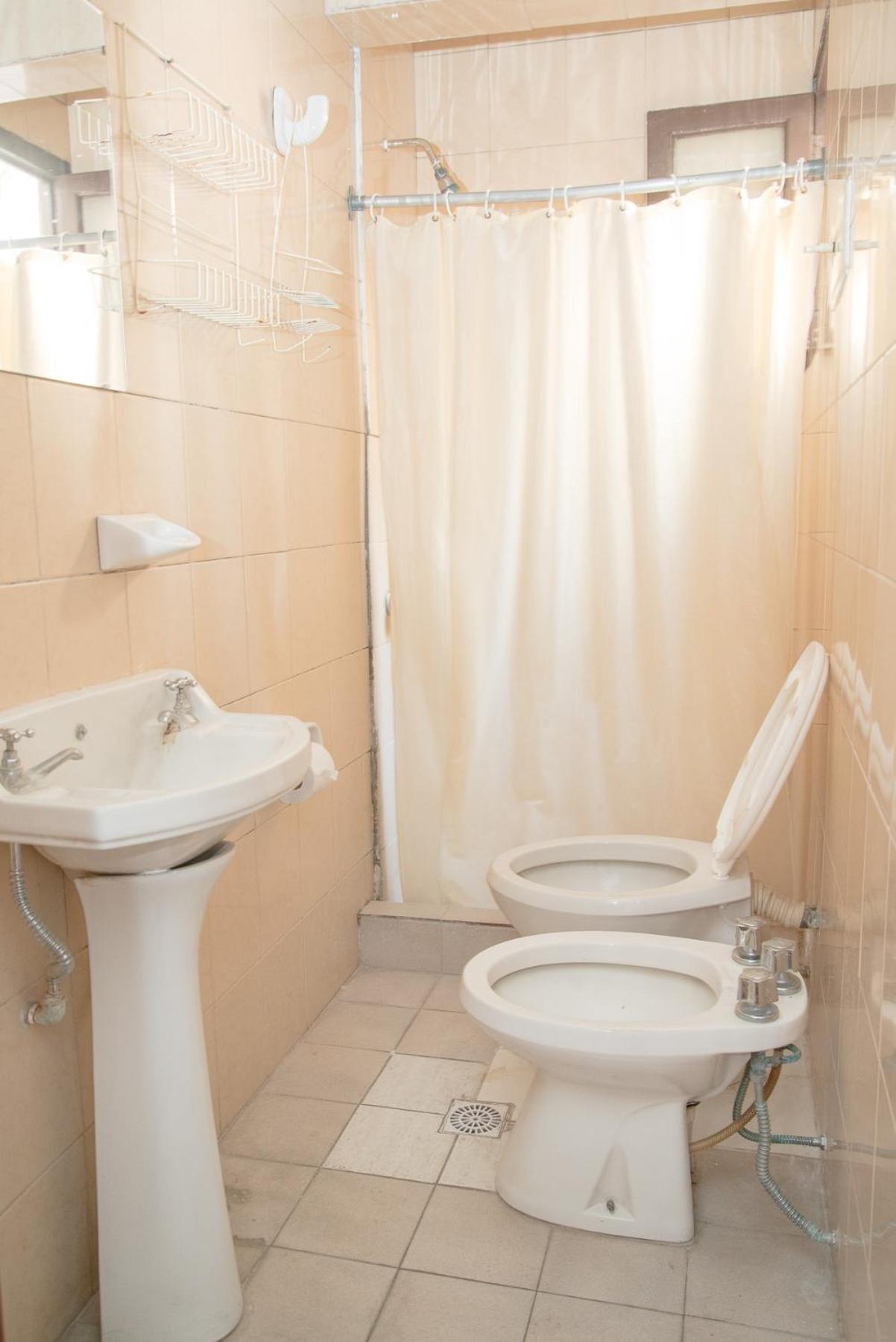 Triple Room Private Bathroom,1627115966:JPEG