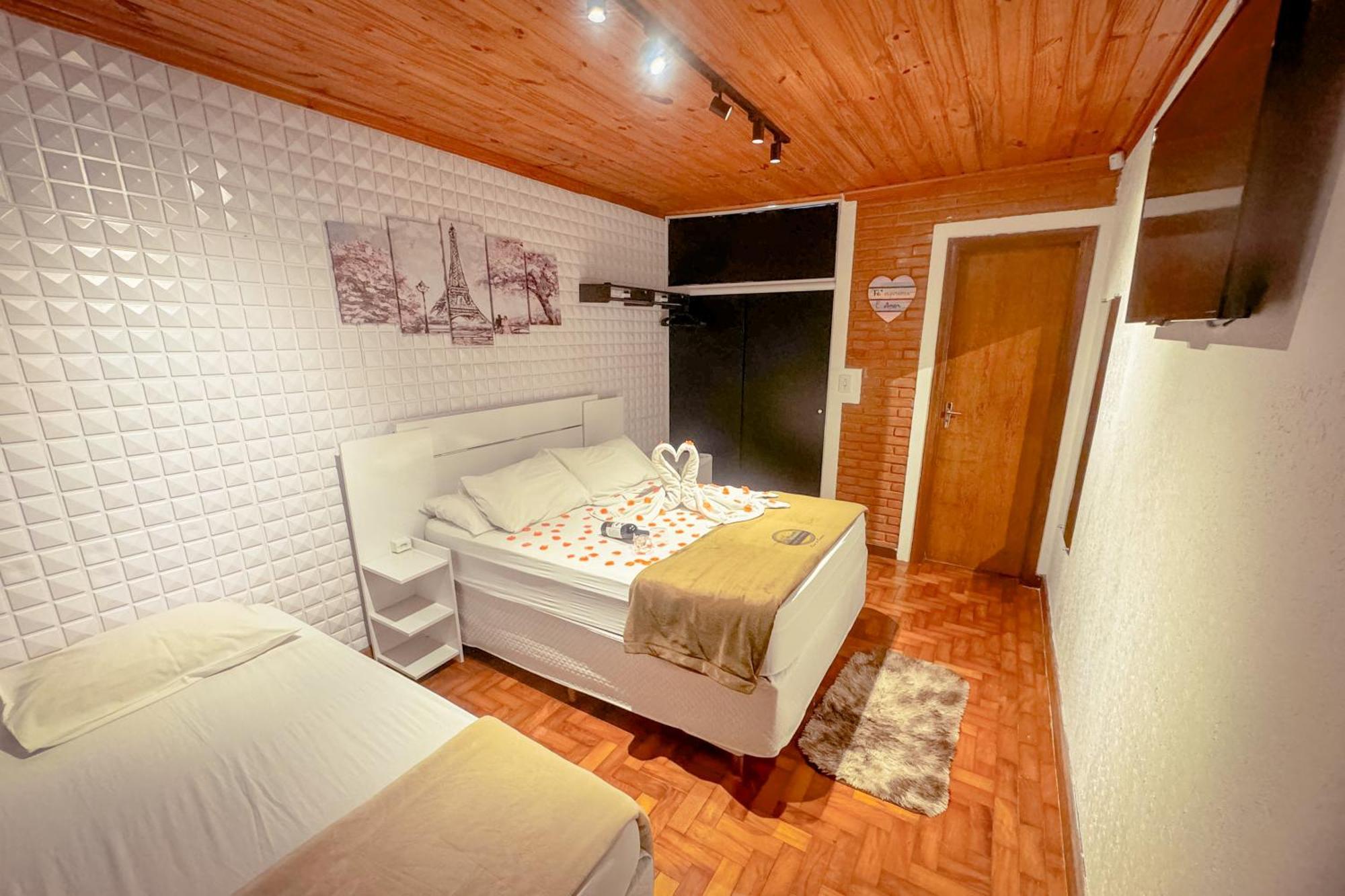 Double Room,1645032347:JPEG