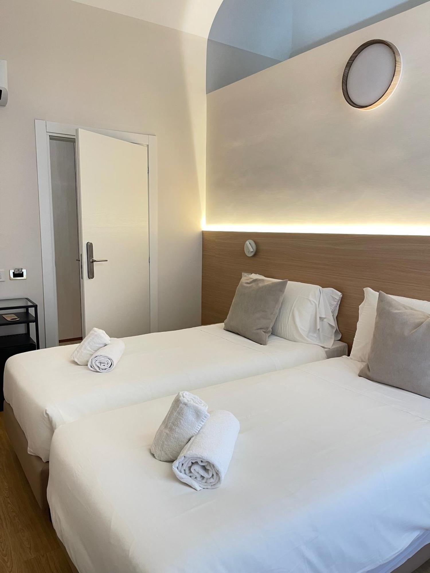 Double or Twin Room Private Bathroom