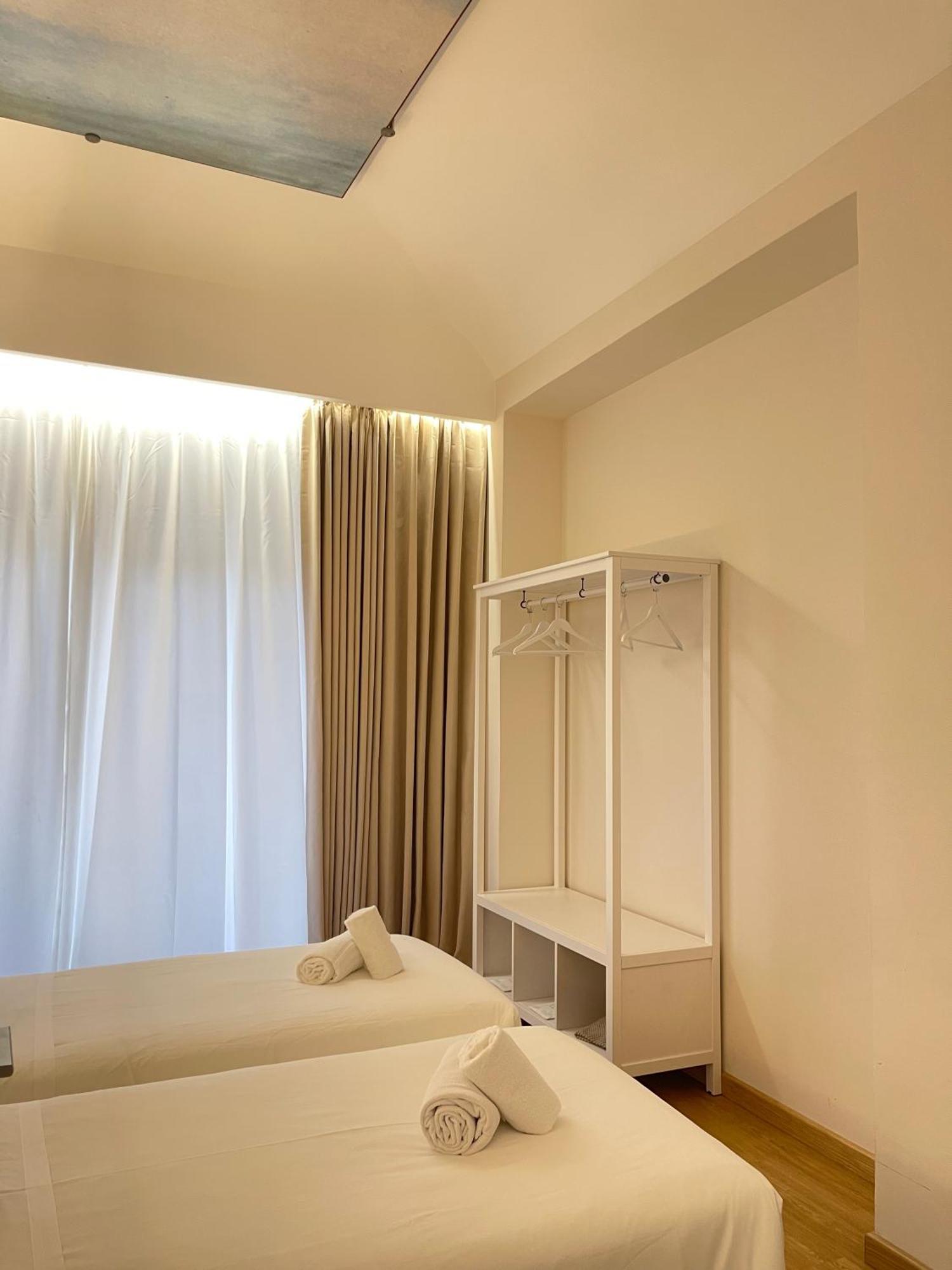 Double or Twin Room Private Bathroom