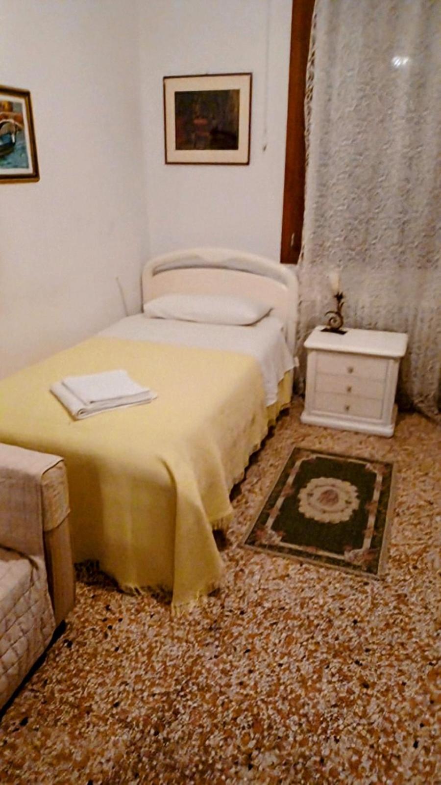 Single Room,1629902237:JPEG