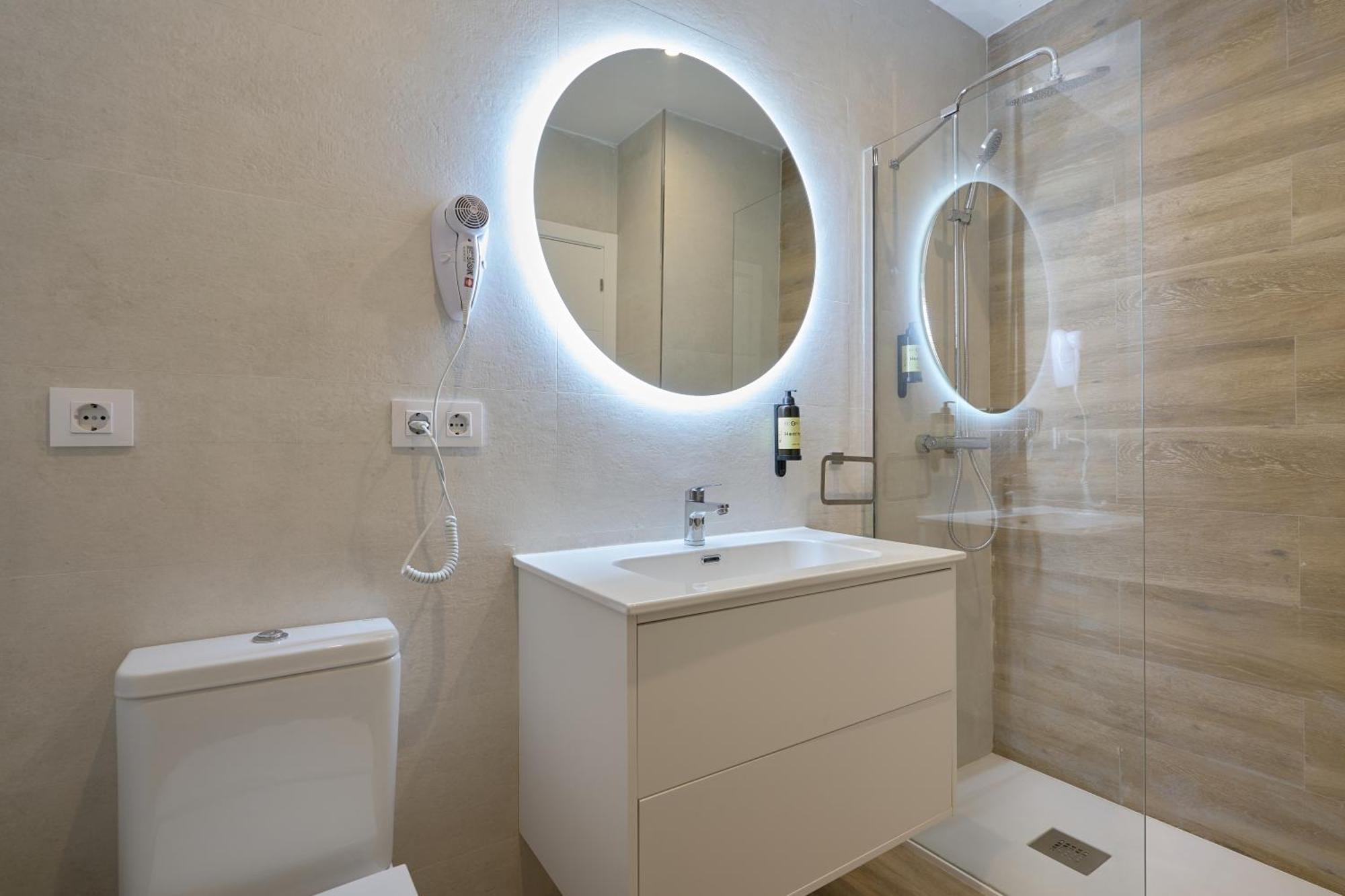 Two-Bedroom Deluxe Apartment,1628640817:JPEG