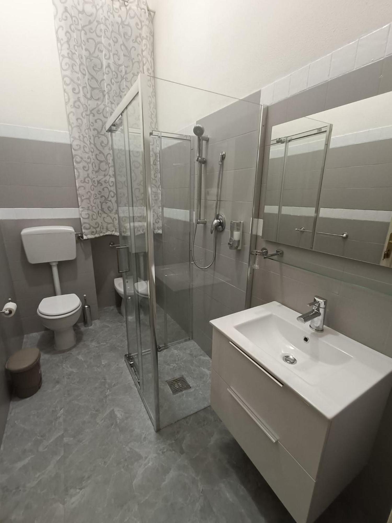 Double Room Private External Bathroom