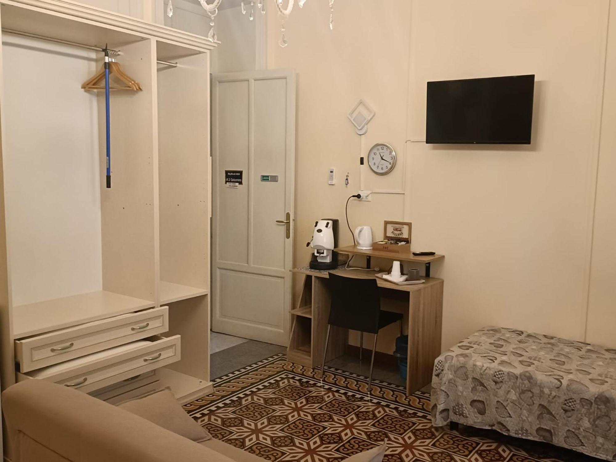Quadruple Room Private External Bathroom