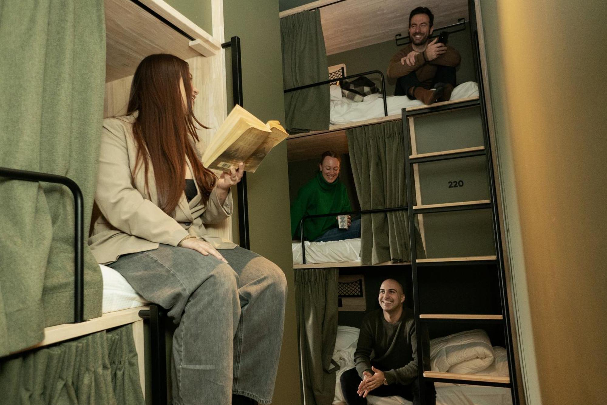 Bunk Bed Mixed Dormitory Room 24 Beds,1629227329:JPEG