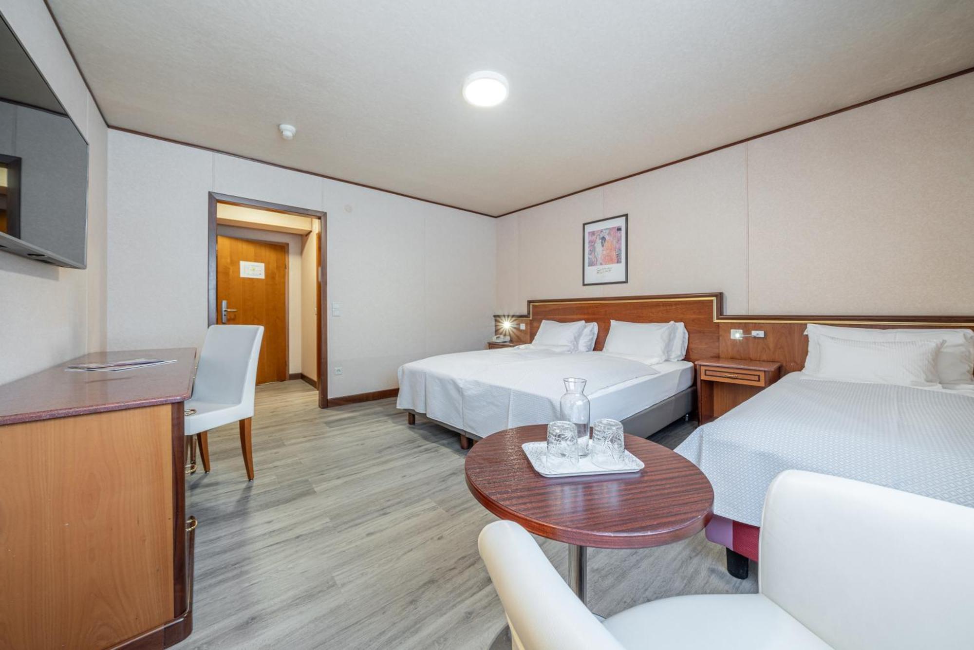 Triple Room,1629388224:JPEG