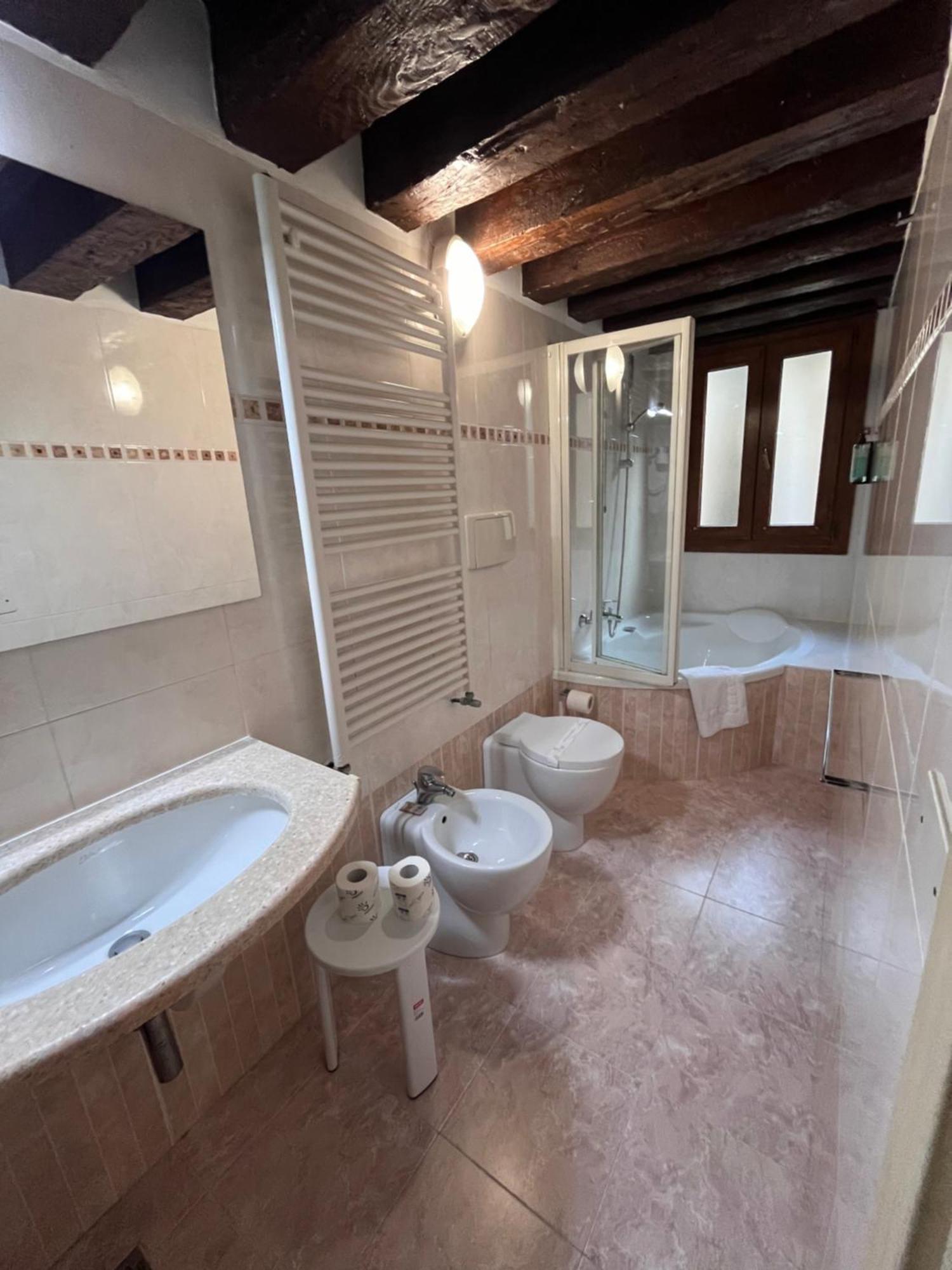 Quadruple Room,1769494010:JPEG