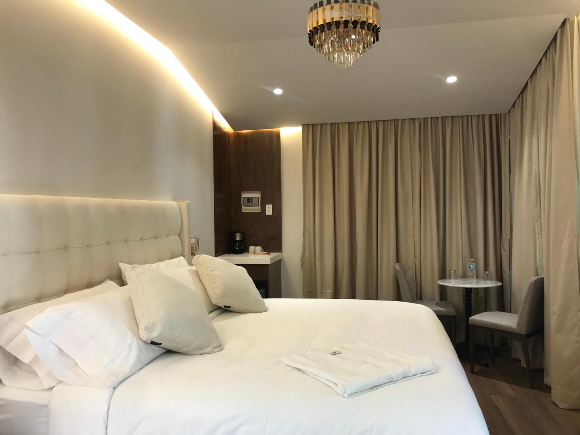 Deluxe Double Room Balcony,1629697659:JPEG