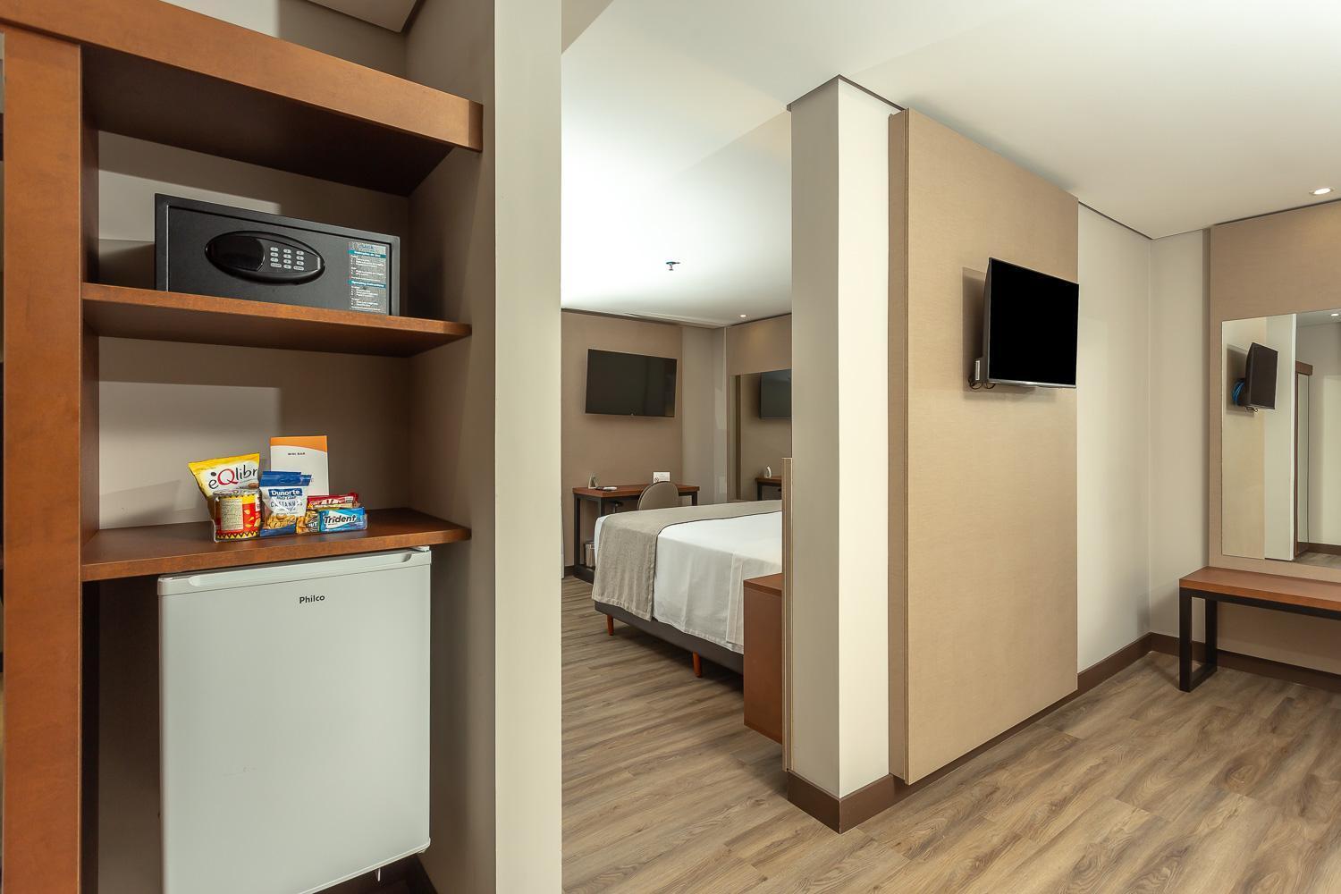 Junior Suite,1630213794:JPEG
