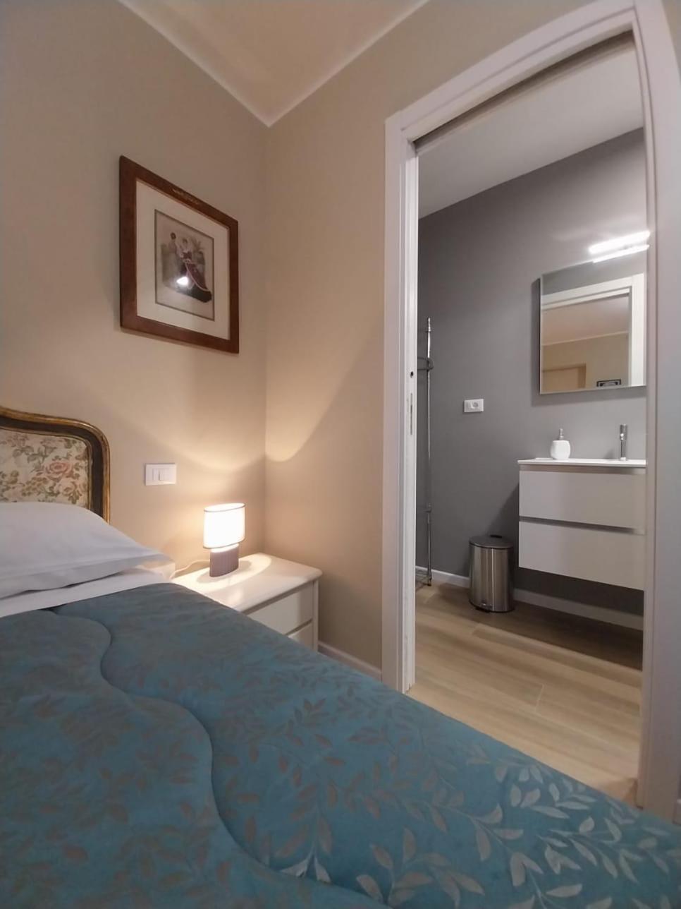 Double Room Private Bathroom