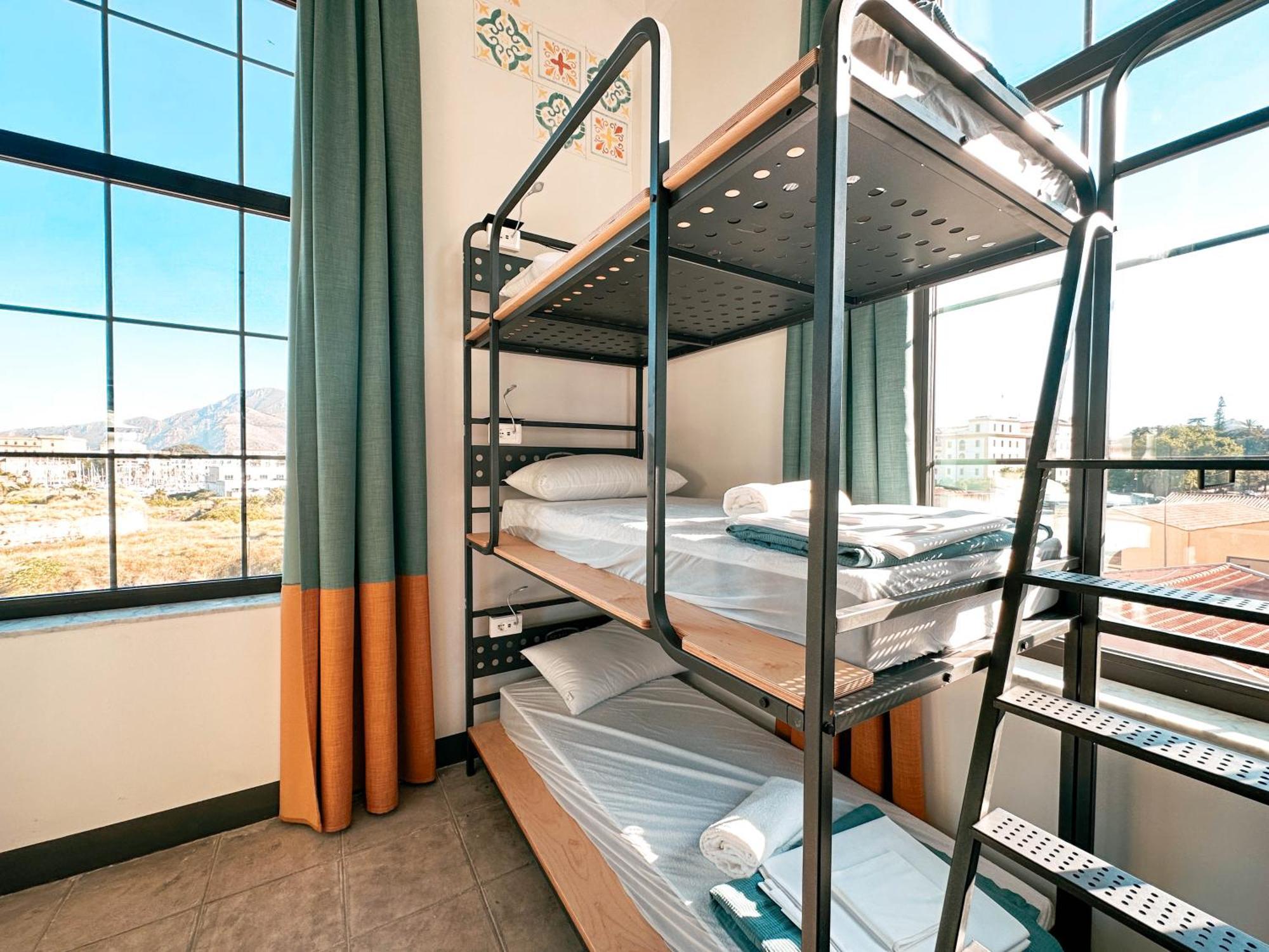 6-Bed Mixed Dormitory Room