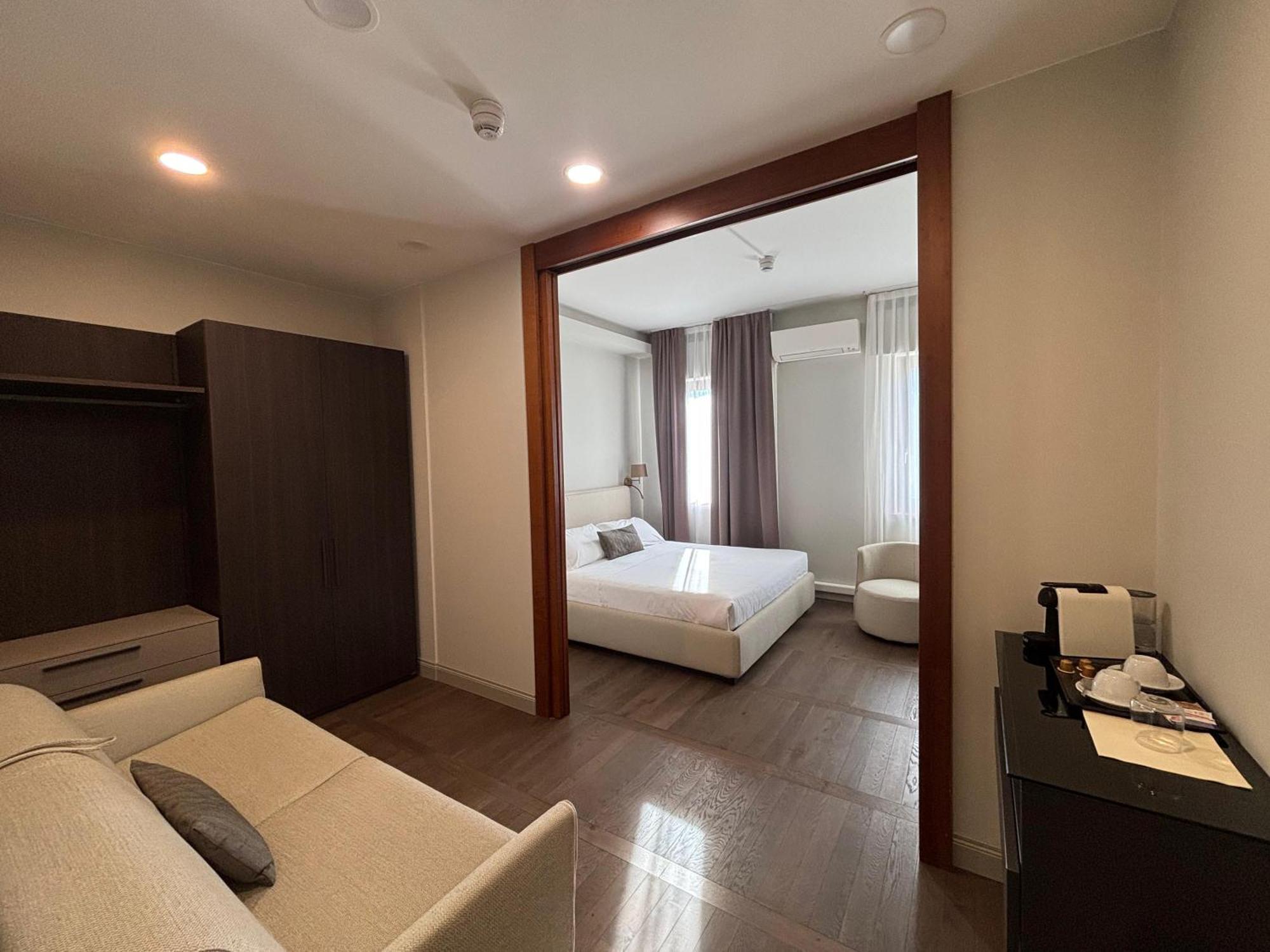 Junior Suite,1593640210:JPEG