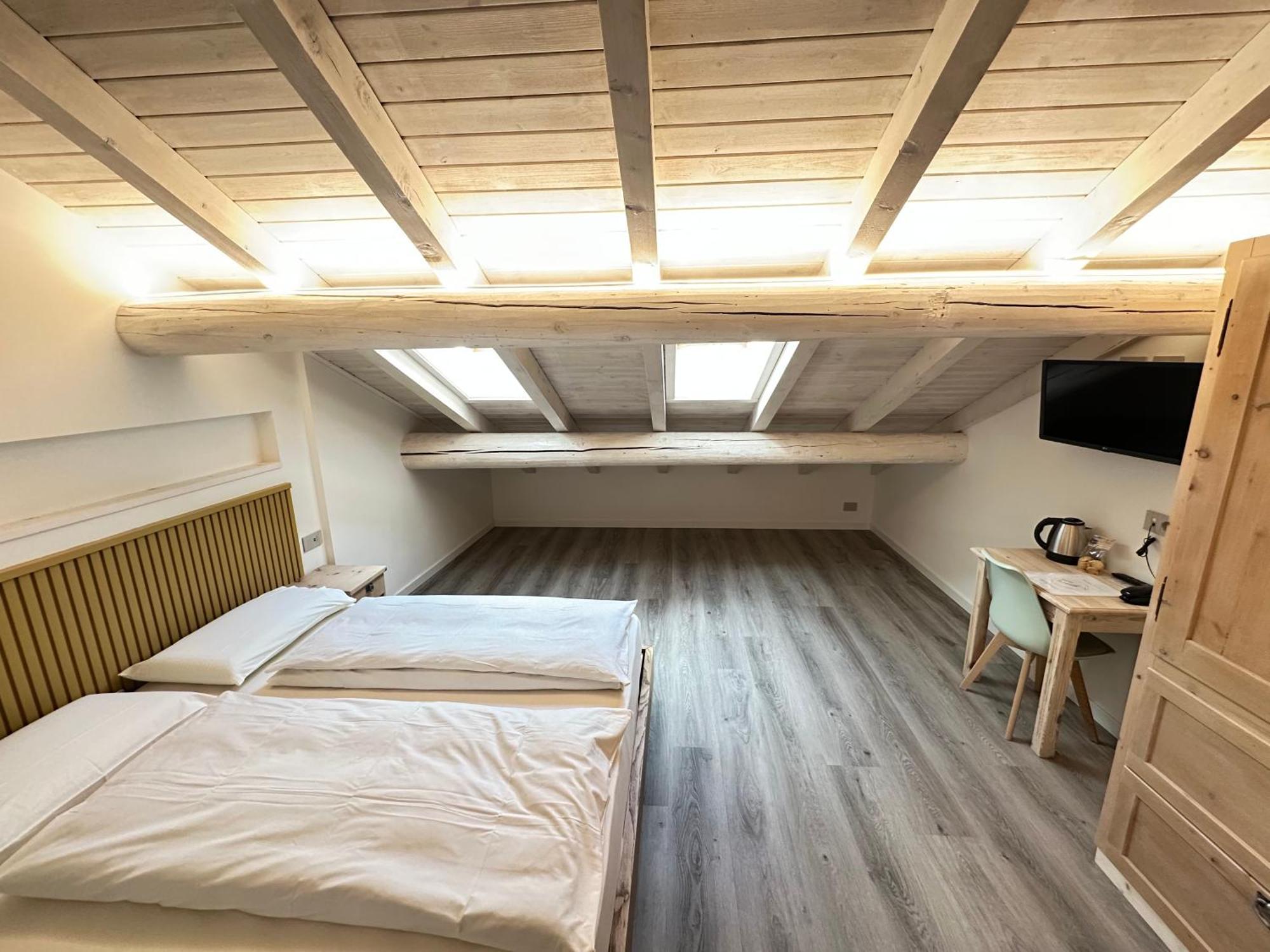 Double Room,1630934152:JPEG