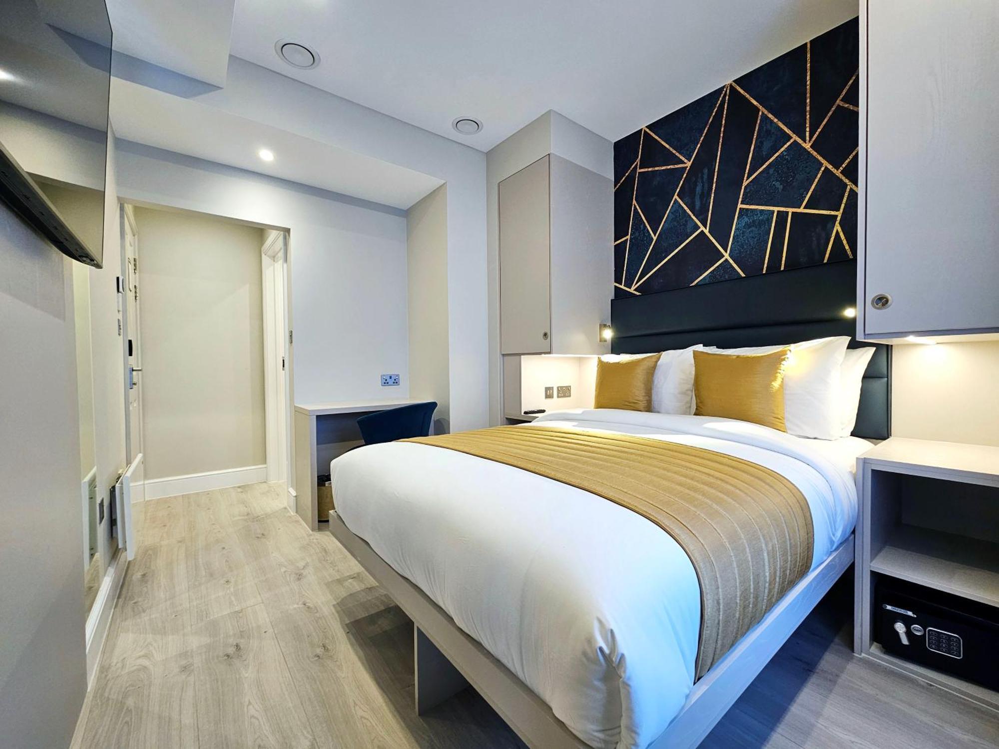 Double Room,1631997465:JPEG