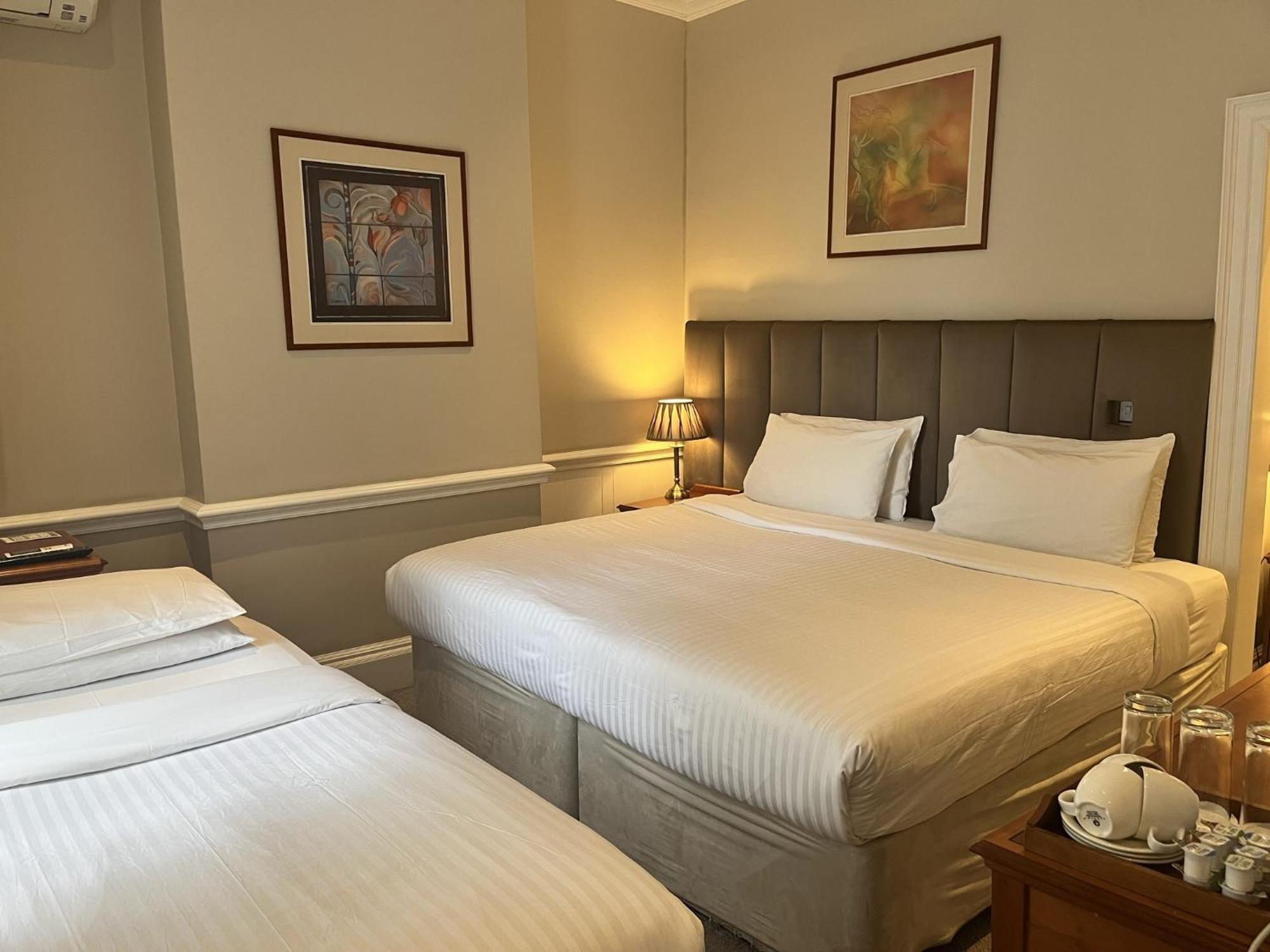 Triple Room,1632205326:JPEG