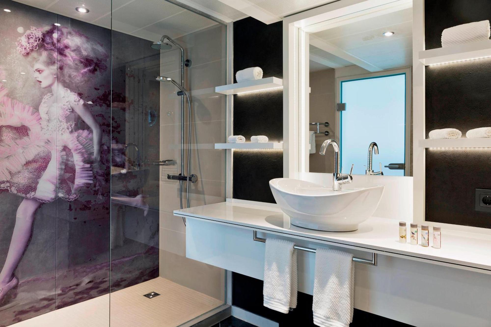 Two-Bedroom Renaissance Suite