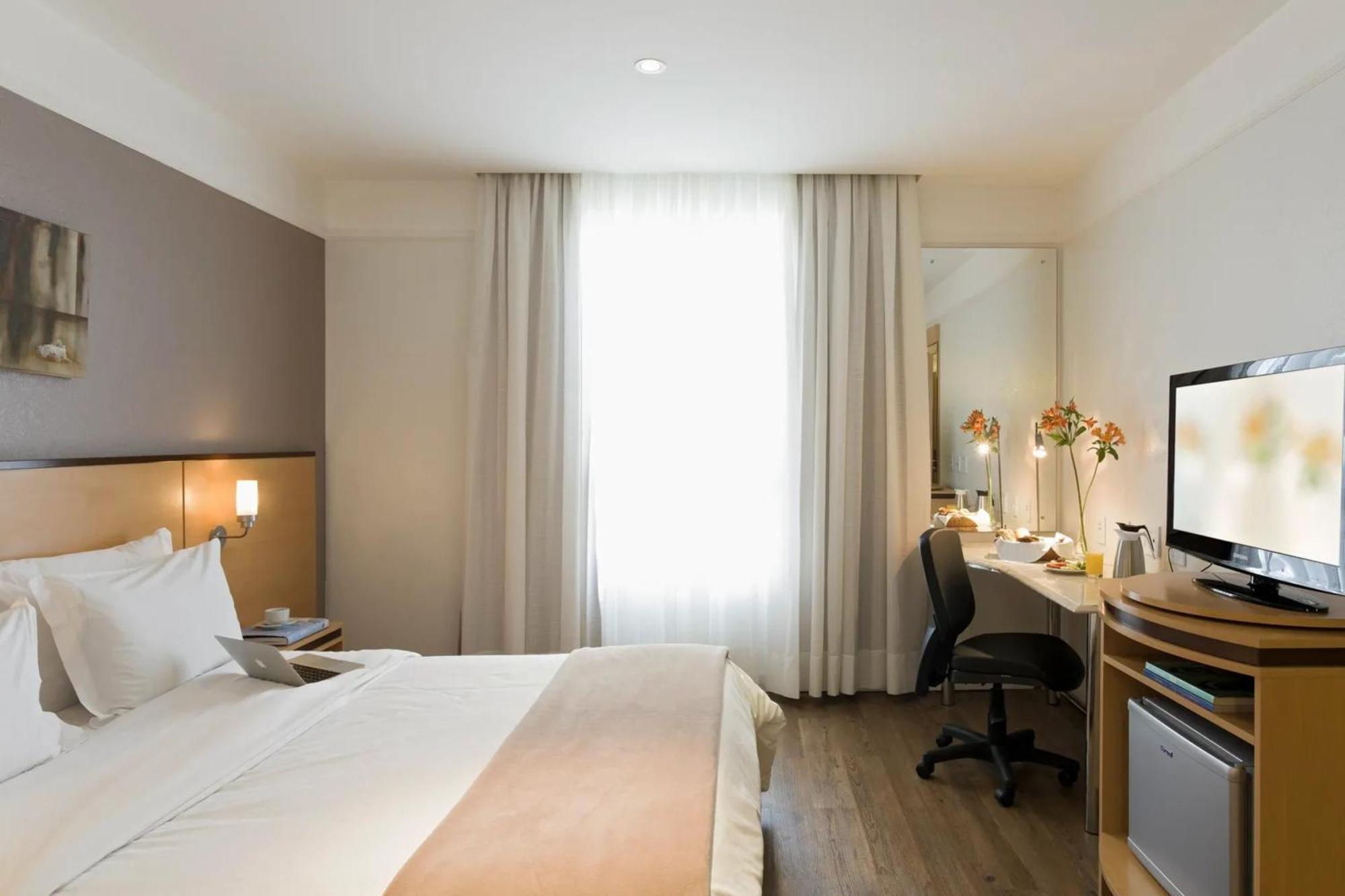 Luxury Triple 1 King Bed 1 Single Bed,1220732863:JPEG