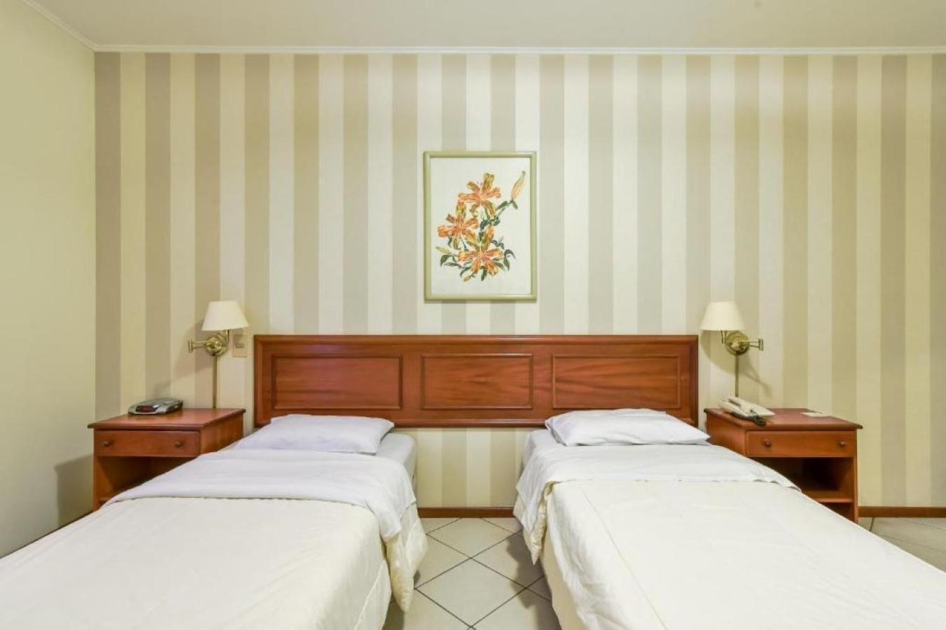 Standard Twin Room,1282764856:JPEG