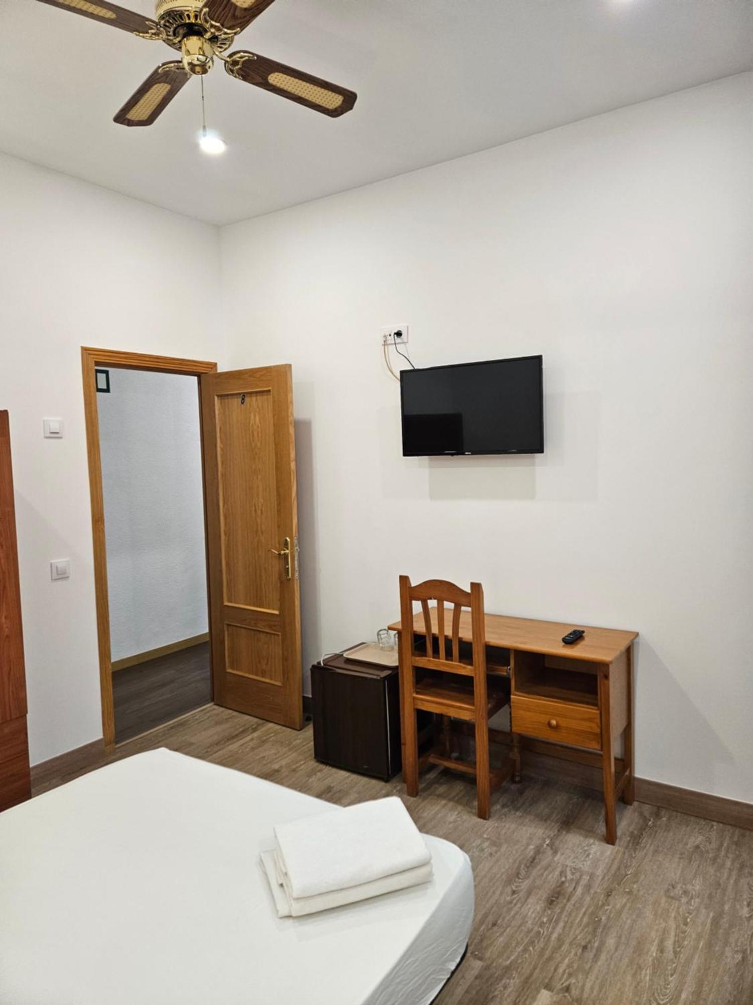Habitación Individual con baño compartido
