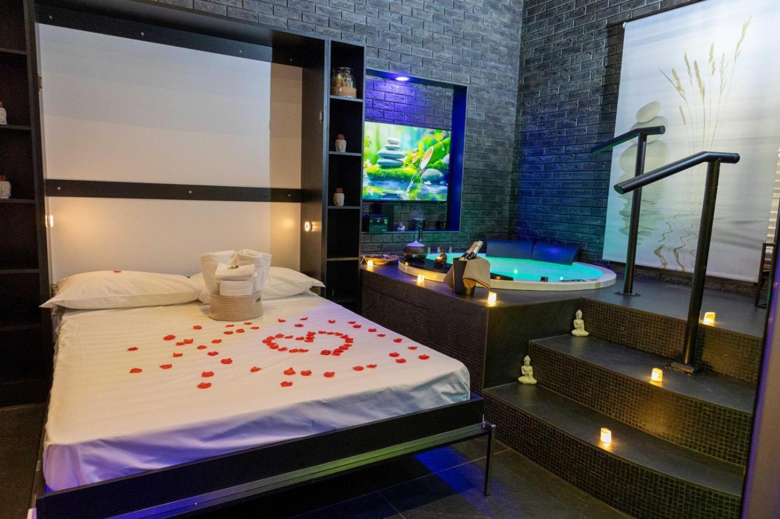 Double Room Spa Bath,1632379012:JPEG