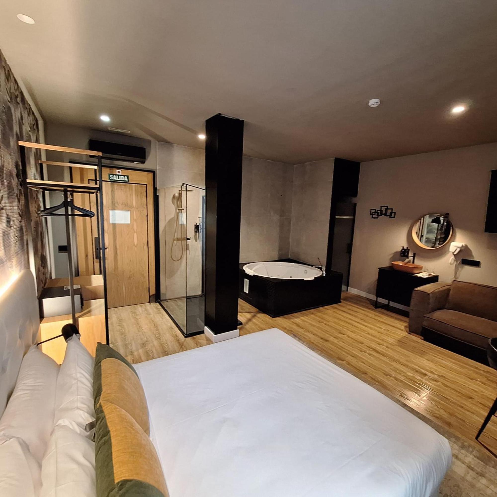 Suite Deluxe con bañera de hidromasaje