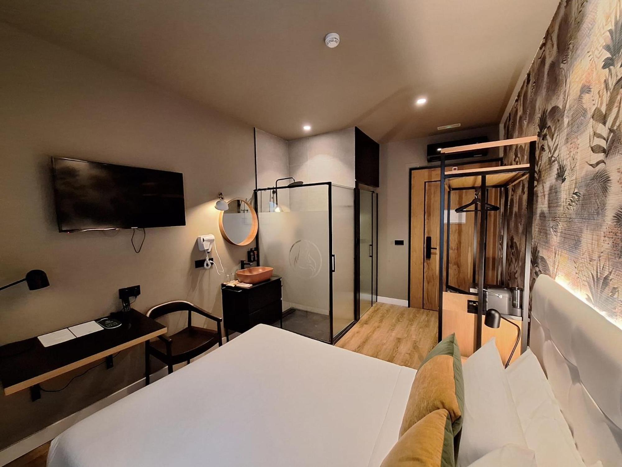 Standard Double Room,1618786669:JPEG