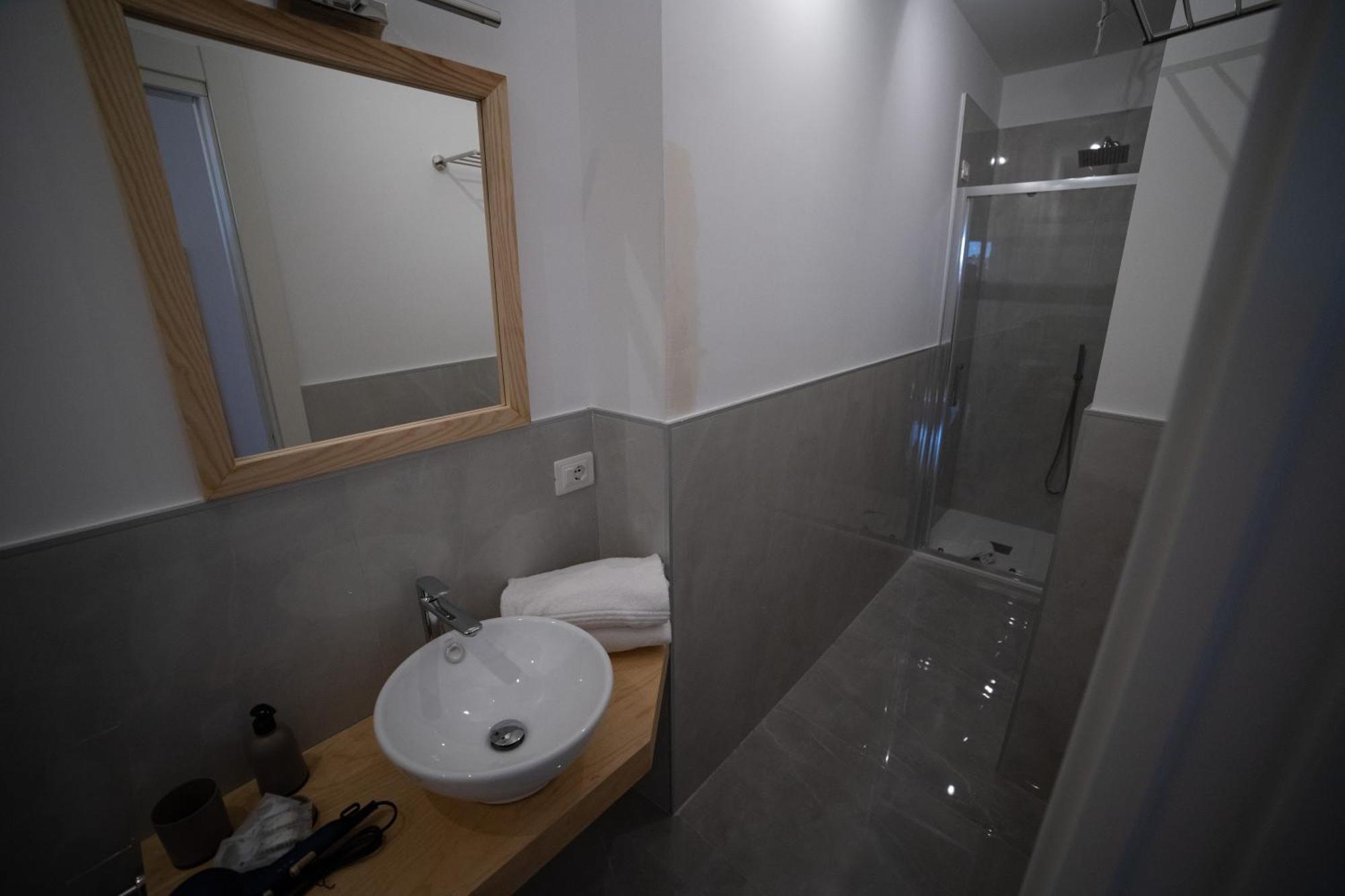 Double Room,1632961325:JPEG