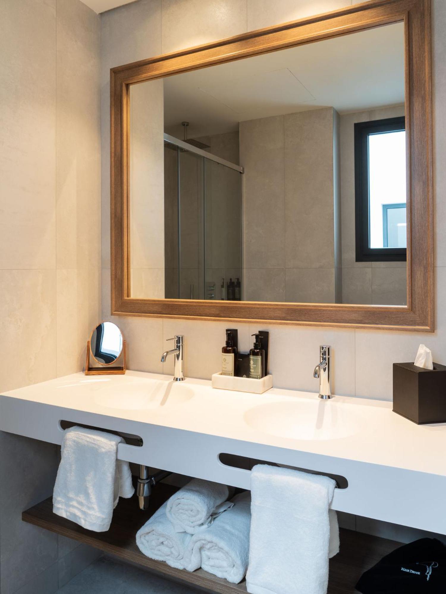 Double or Twin Room,1644649764:JPEG