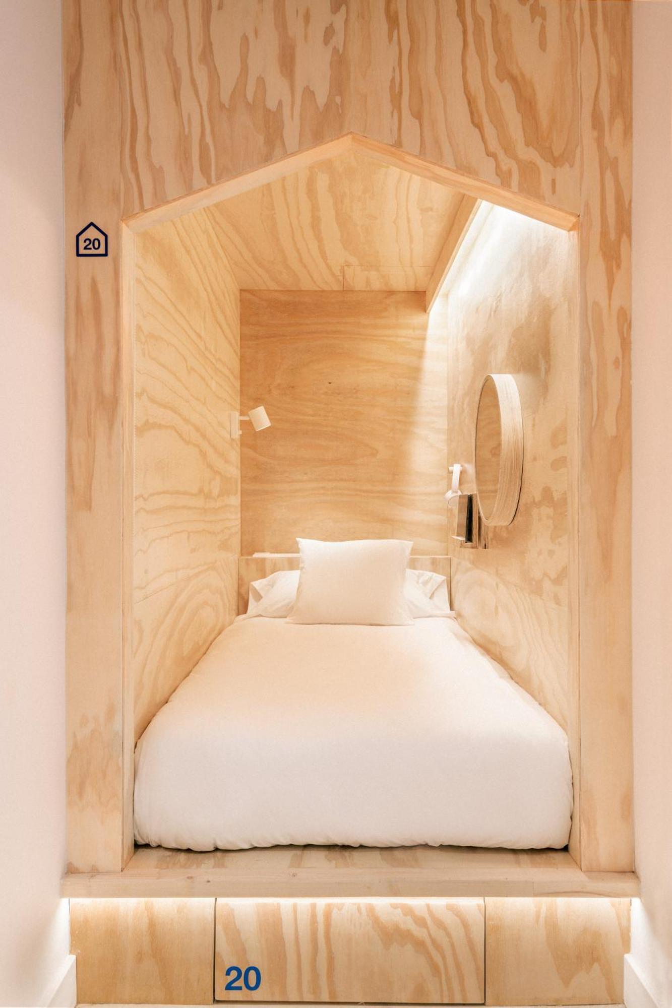 Single Bed Dormitory Room,1633326999:JPEG