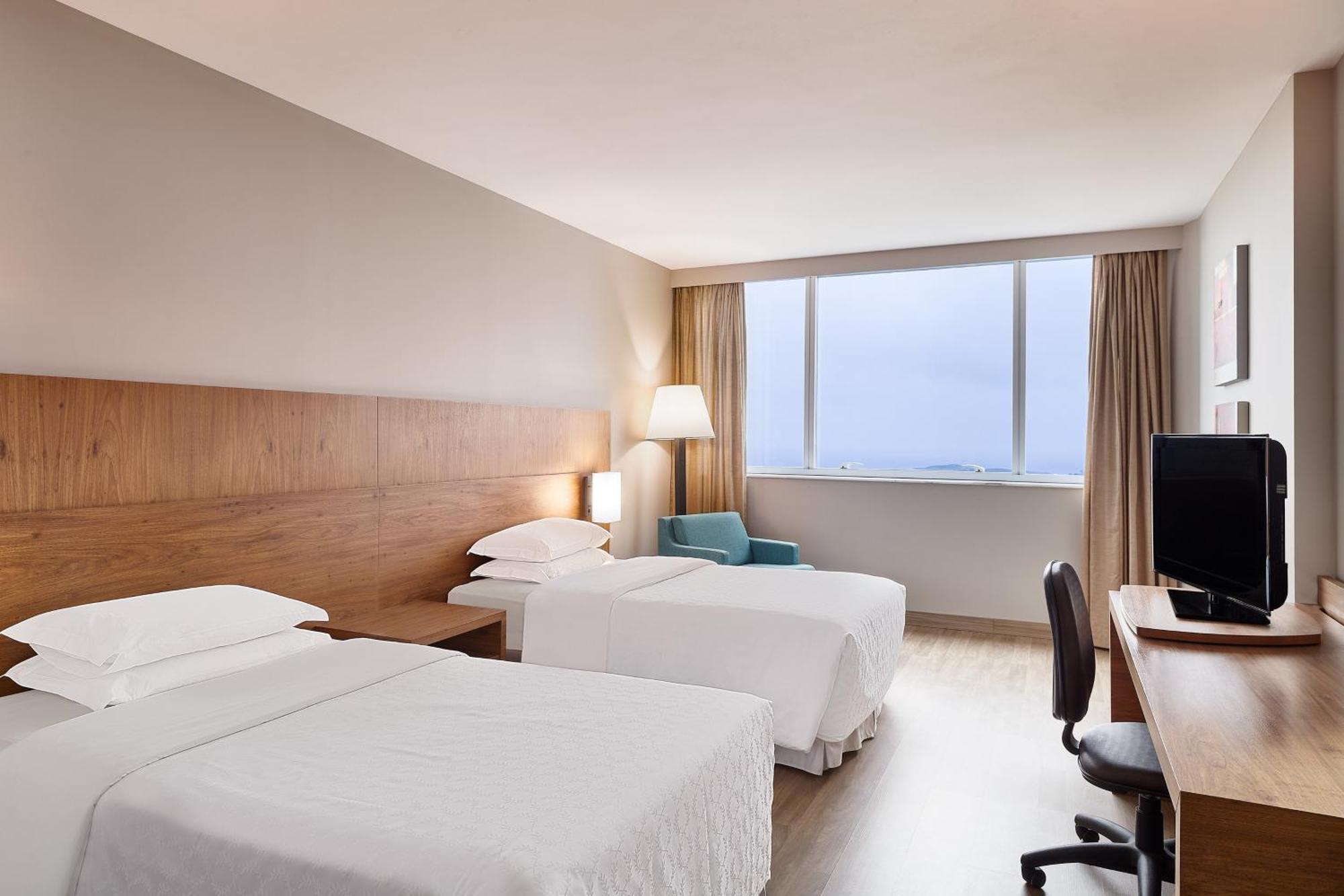 CLASSIC Guest room 2 Twin or Single Beds Low floor