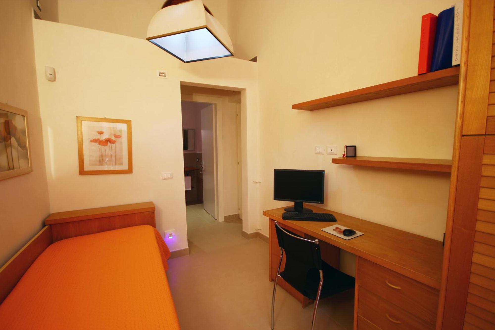 Single Room,1634427365:JPEG