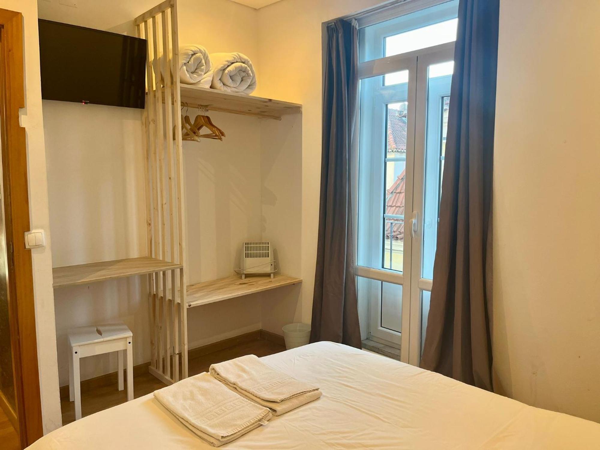 Double Room,1637418176:JPEG