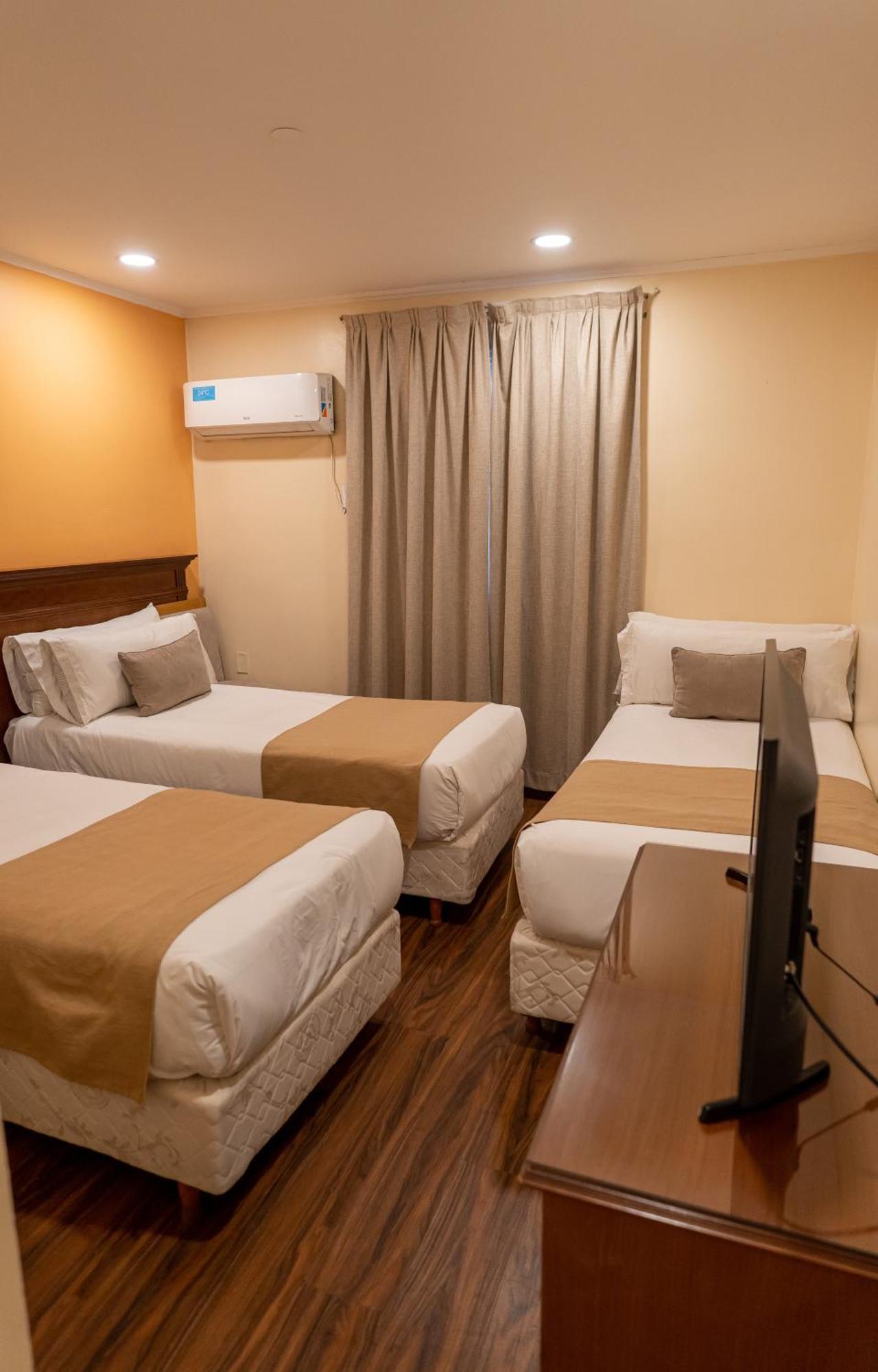 Triple Room,1635081856:JPEG