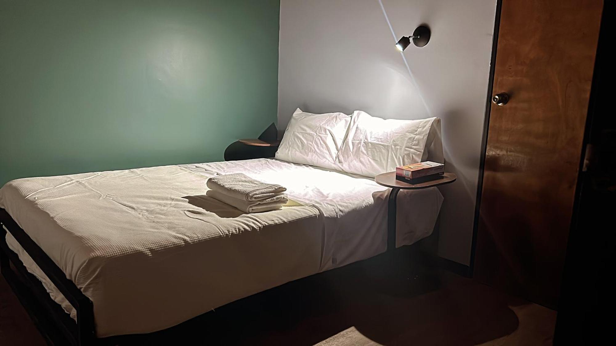 Deluxe Double Room,1635979951:JPEG