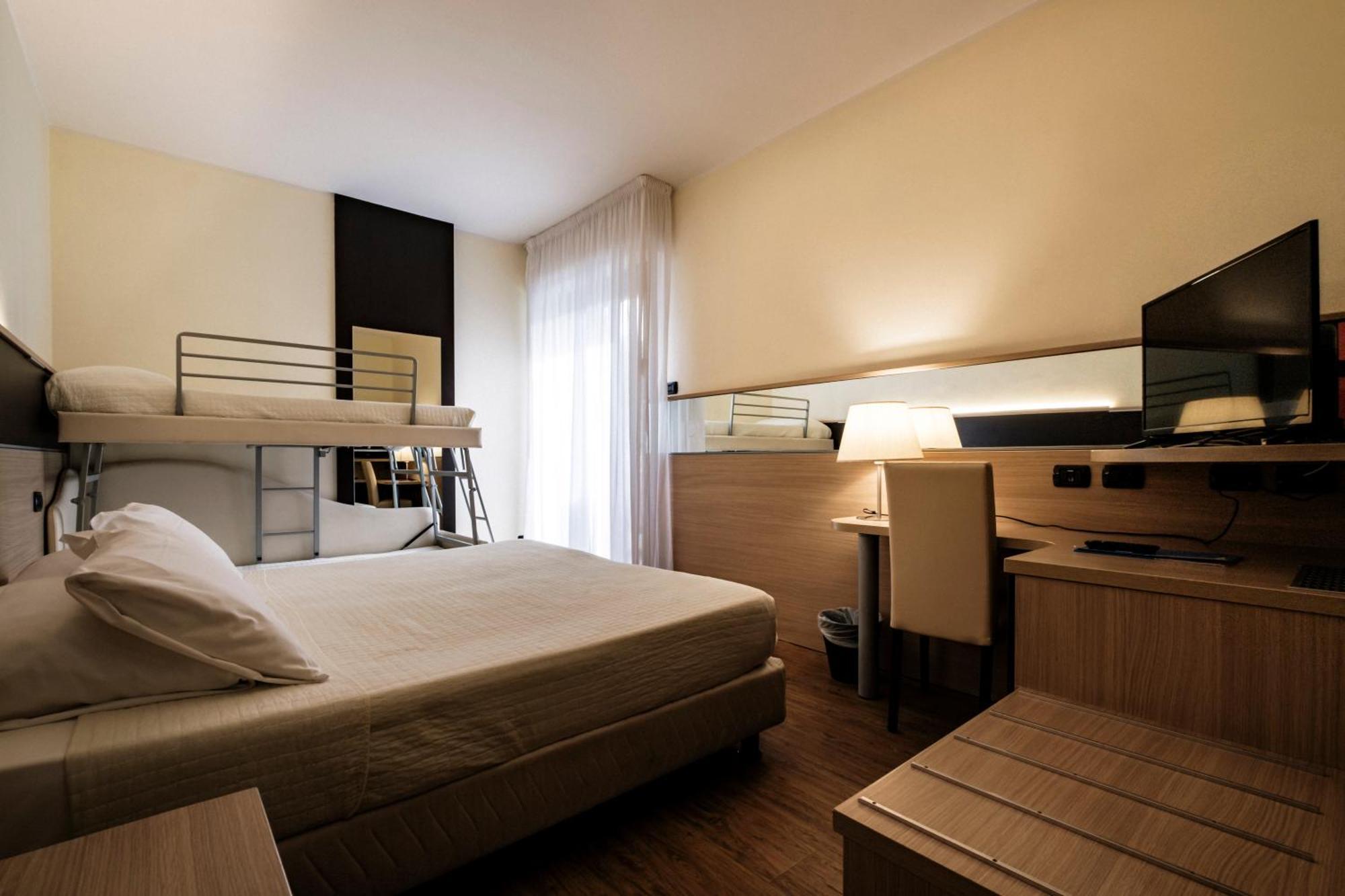Quadruple Room,1635983827:JPEG