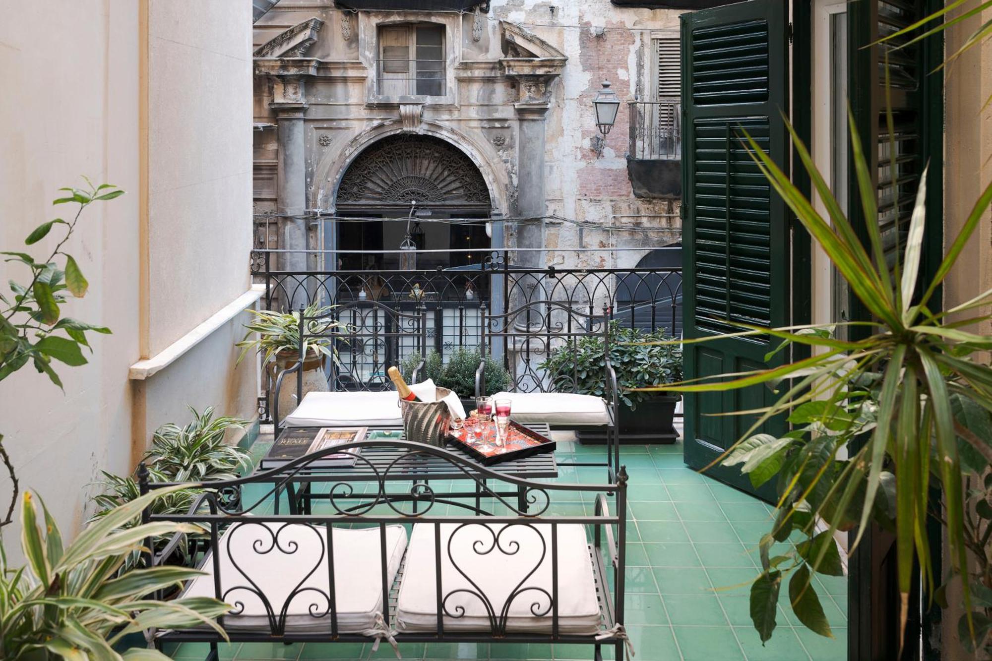 Deluxe Double or Twin Room Balcony