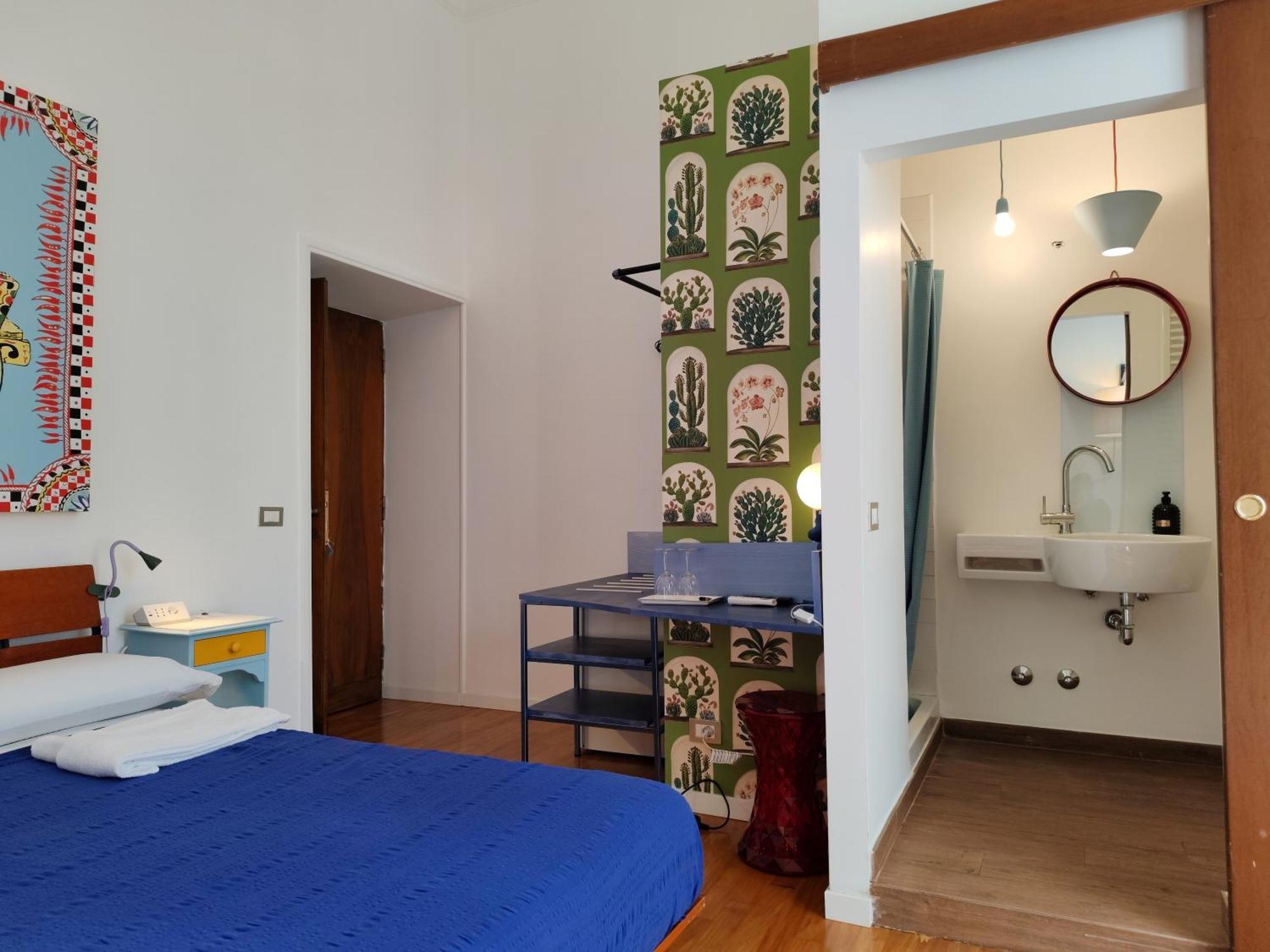 Double Room Private Bathroom
