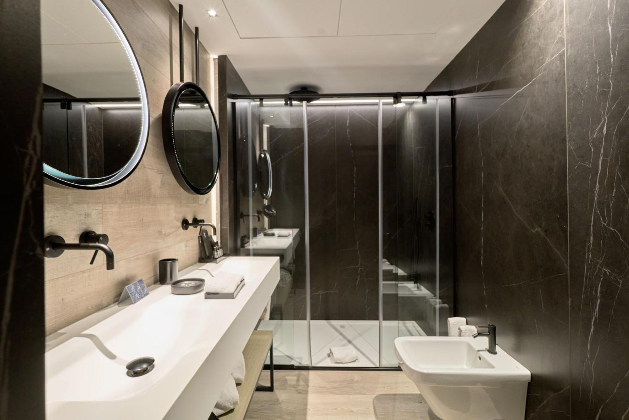 Exterior Superior Double or Twin Room Aduana Street