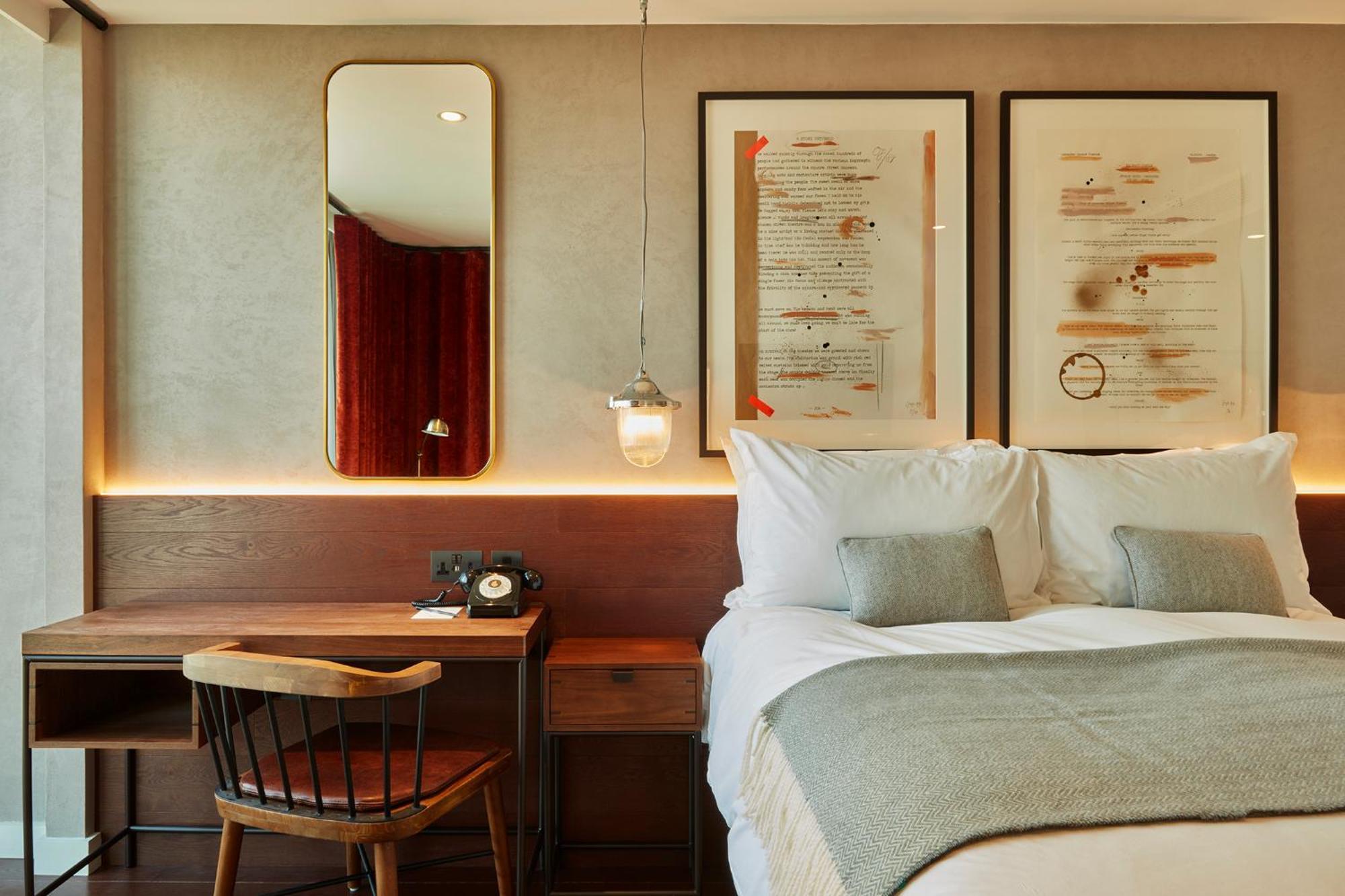Standard Queen Room