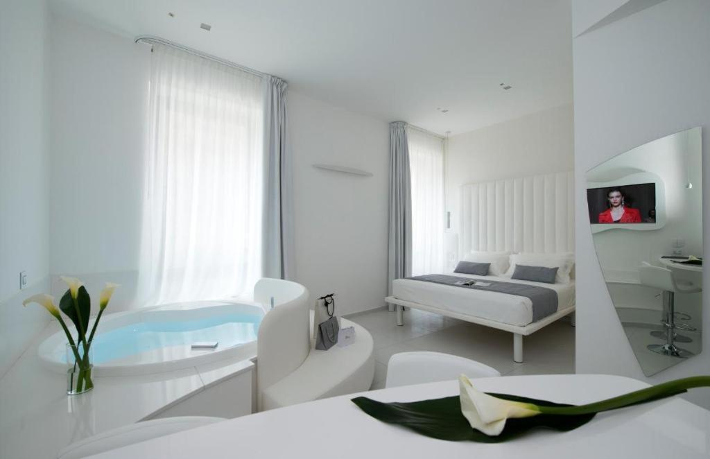 Apartment Spa Bath,1637744649:JPEG