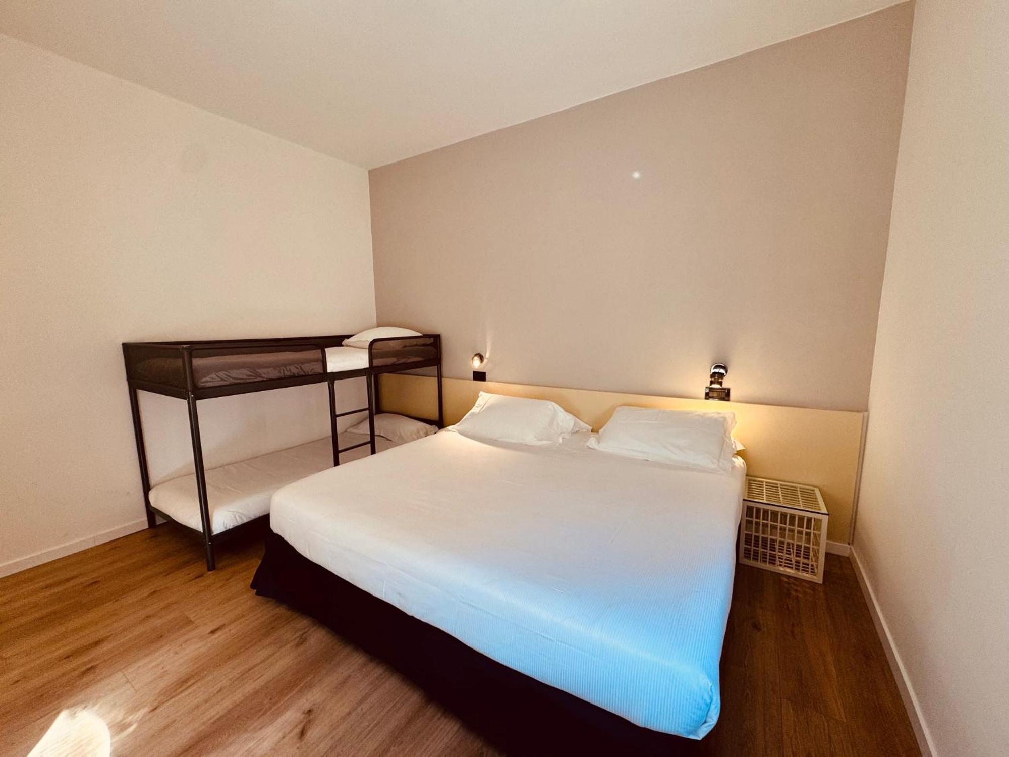 Camera Familiare con Bagno Privato