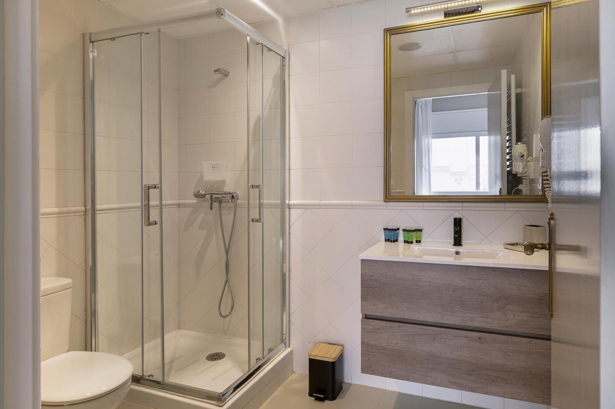 Habitación Doble con baño privado