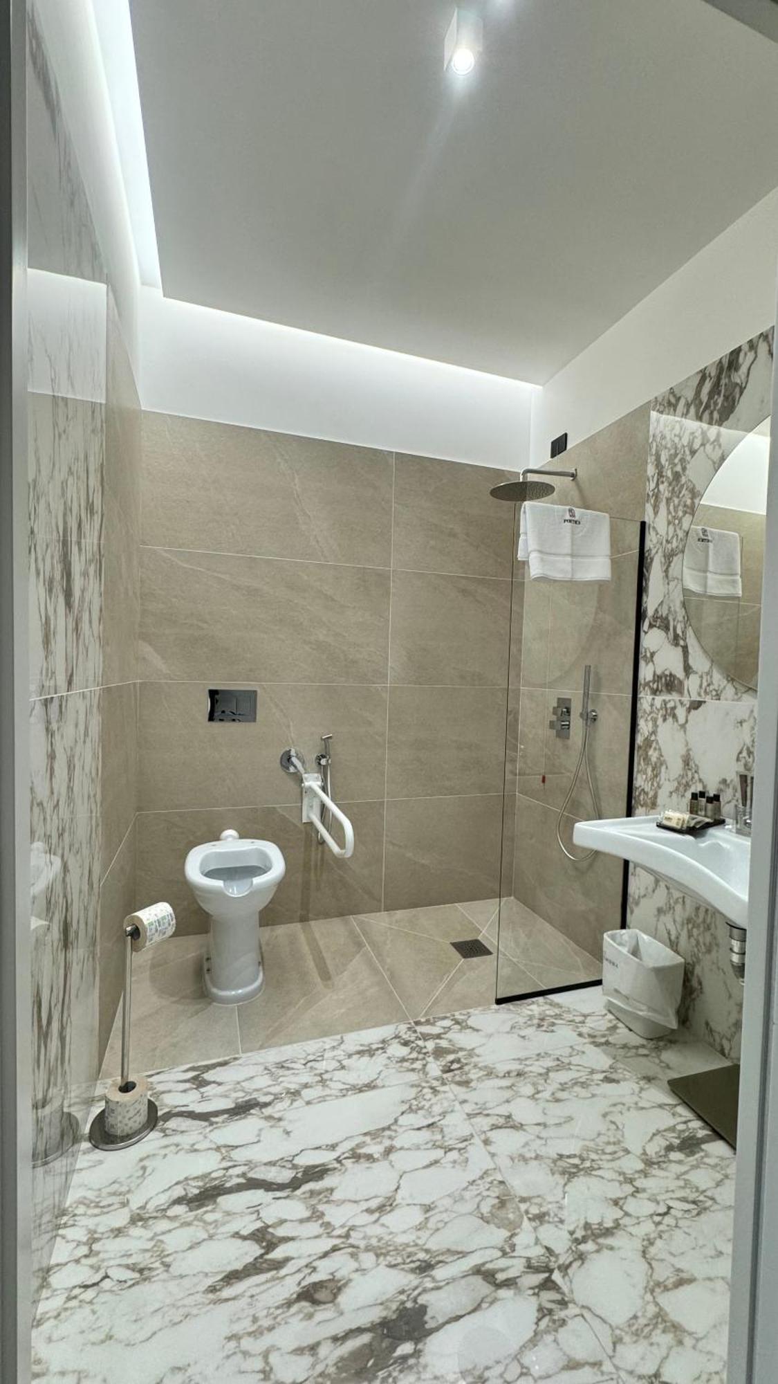 Standard King Room,1639466161:JPEG