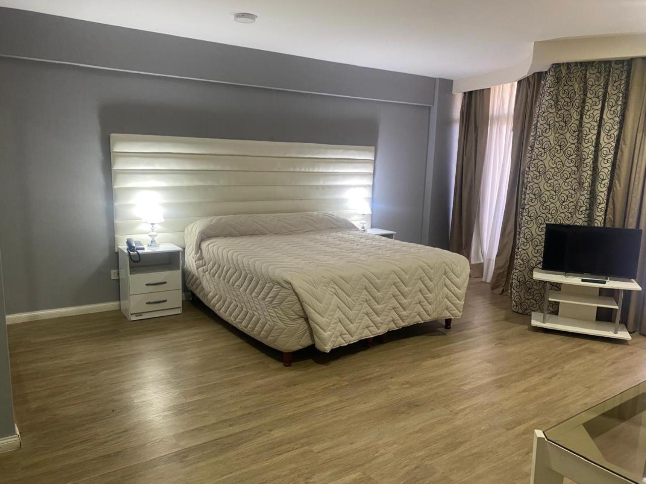Executive King Room