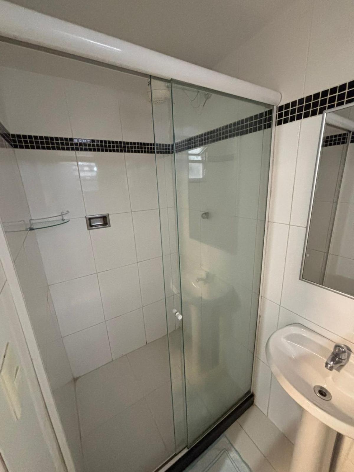 Deluxe Double Room Shower,1705136645:JPEG